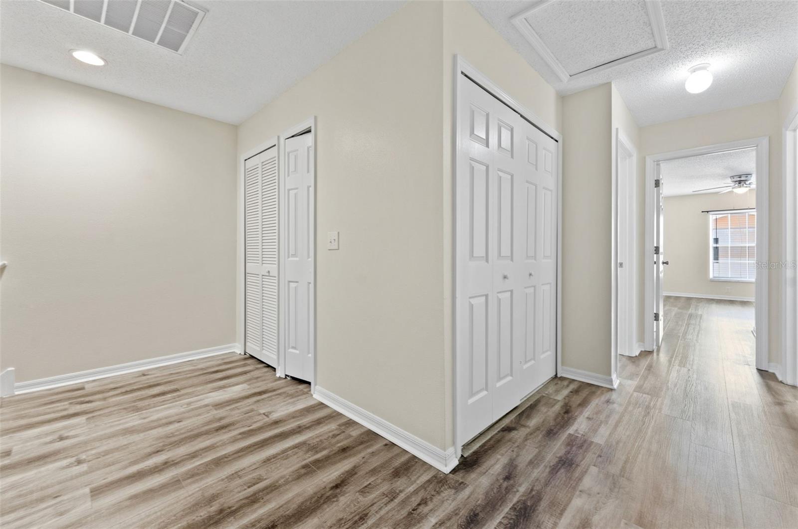 EDGEWATER PLACE - Residential