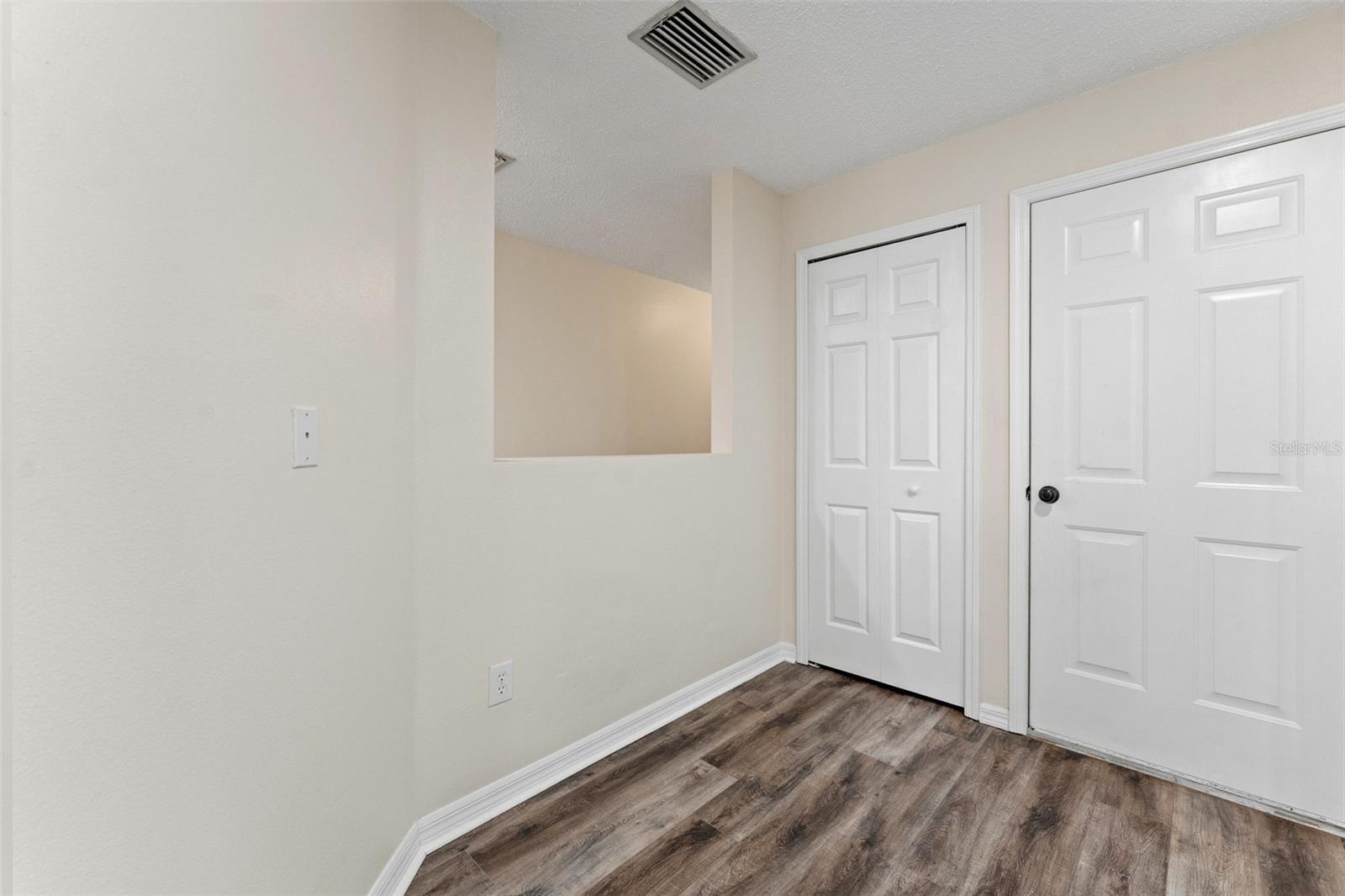 EDGEWATER PLACE - Residential