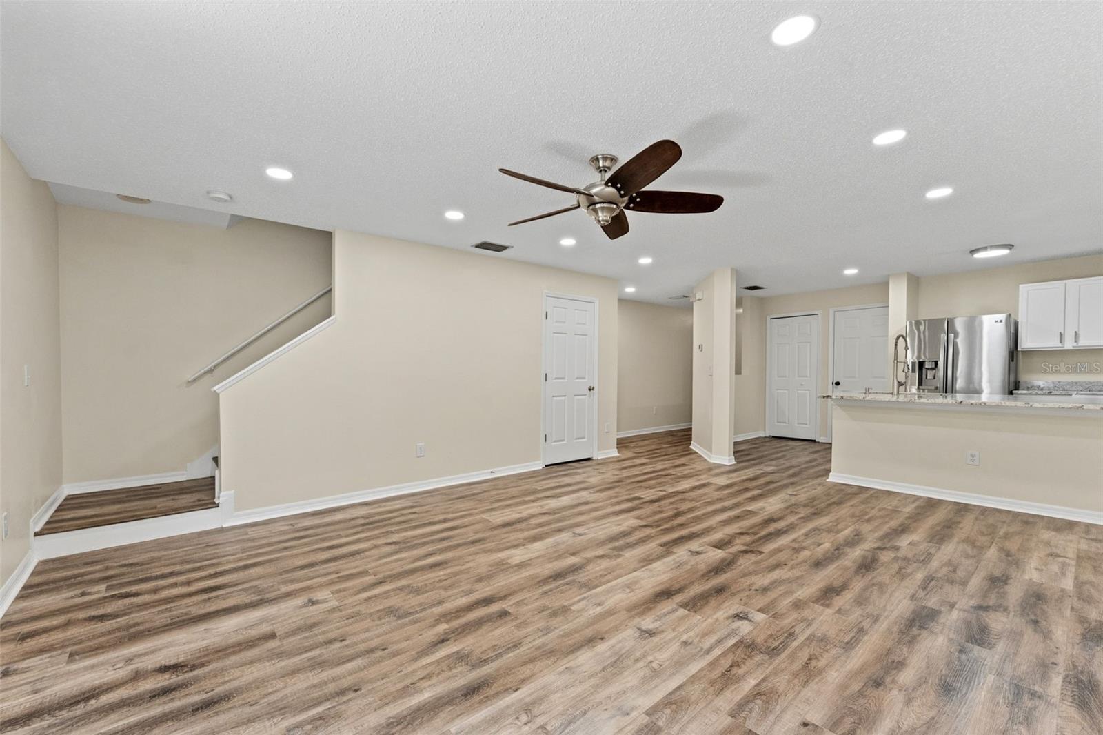 EDGEWATER PLACE - Residential