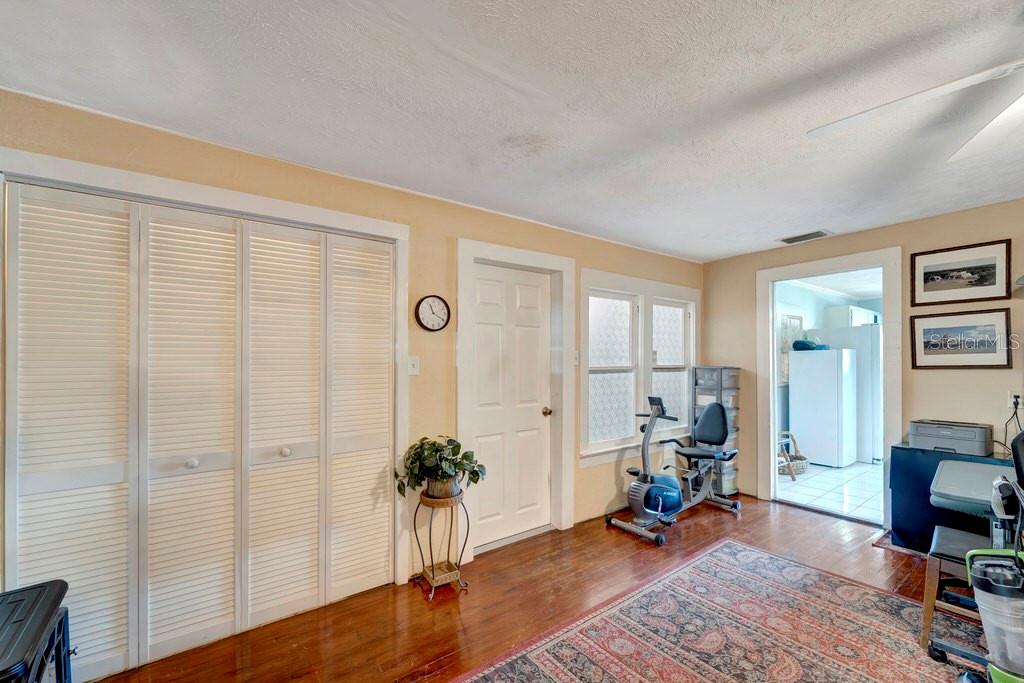 HYDE PARK TERRACE - Residential