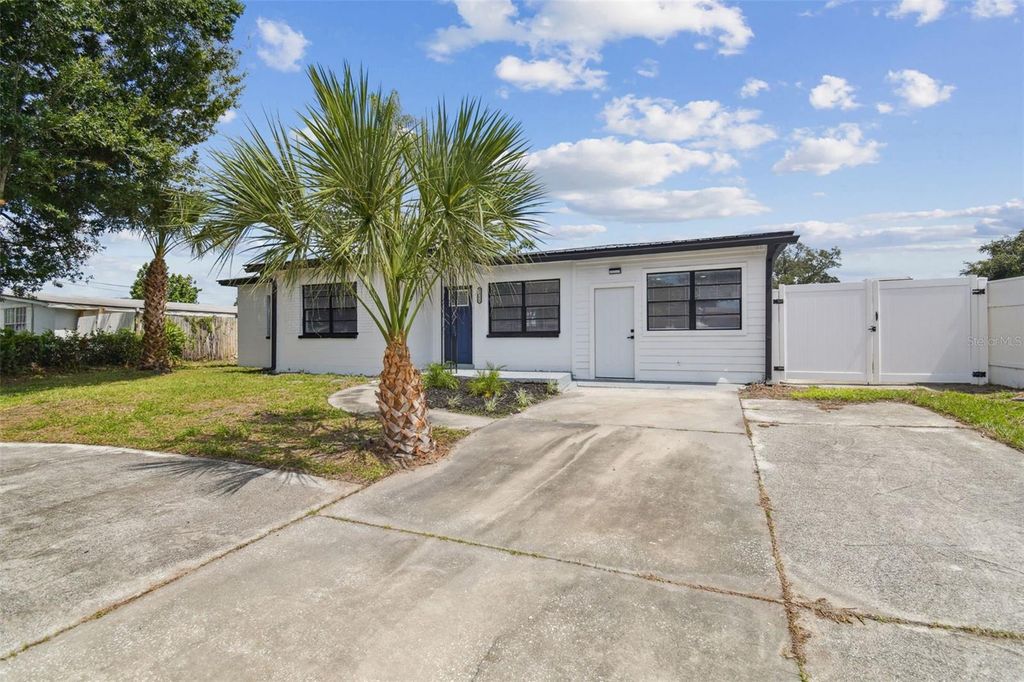 Photo of 3113 W Powhatan Avenue, Tampa, FL 33614 (MLS # TB8409970)