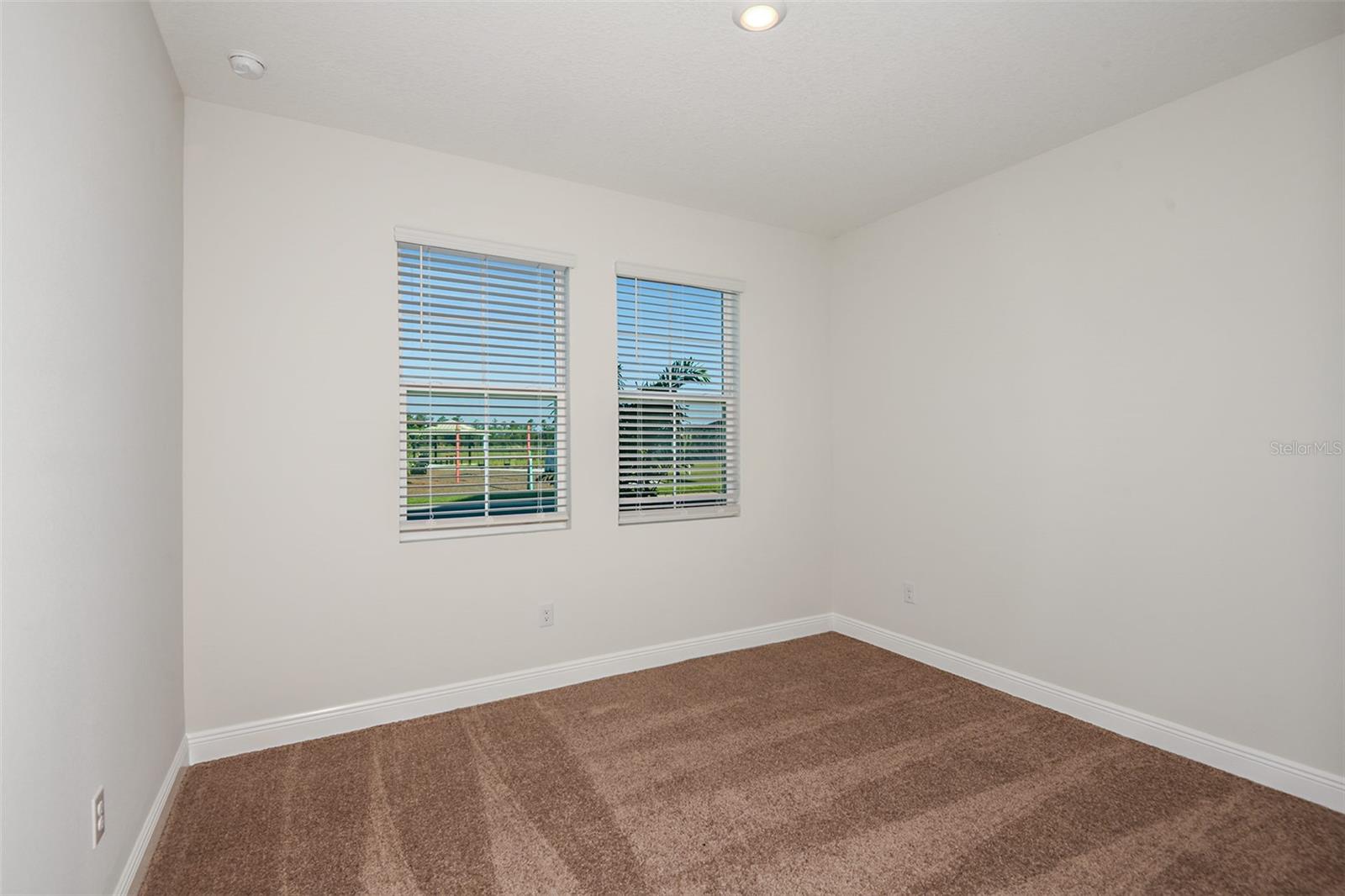 PASADENA WOODS - Residential