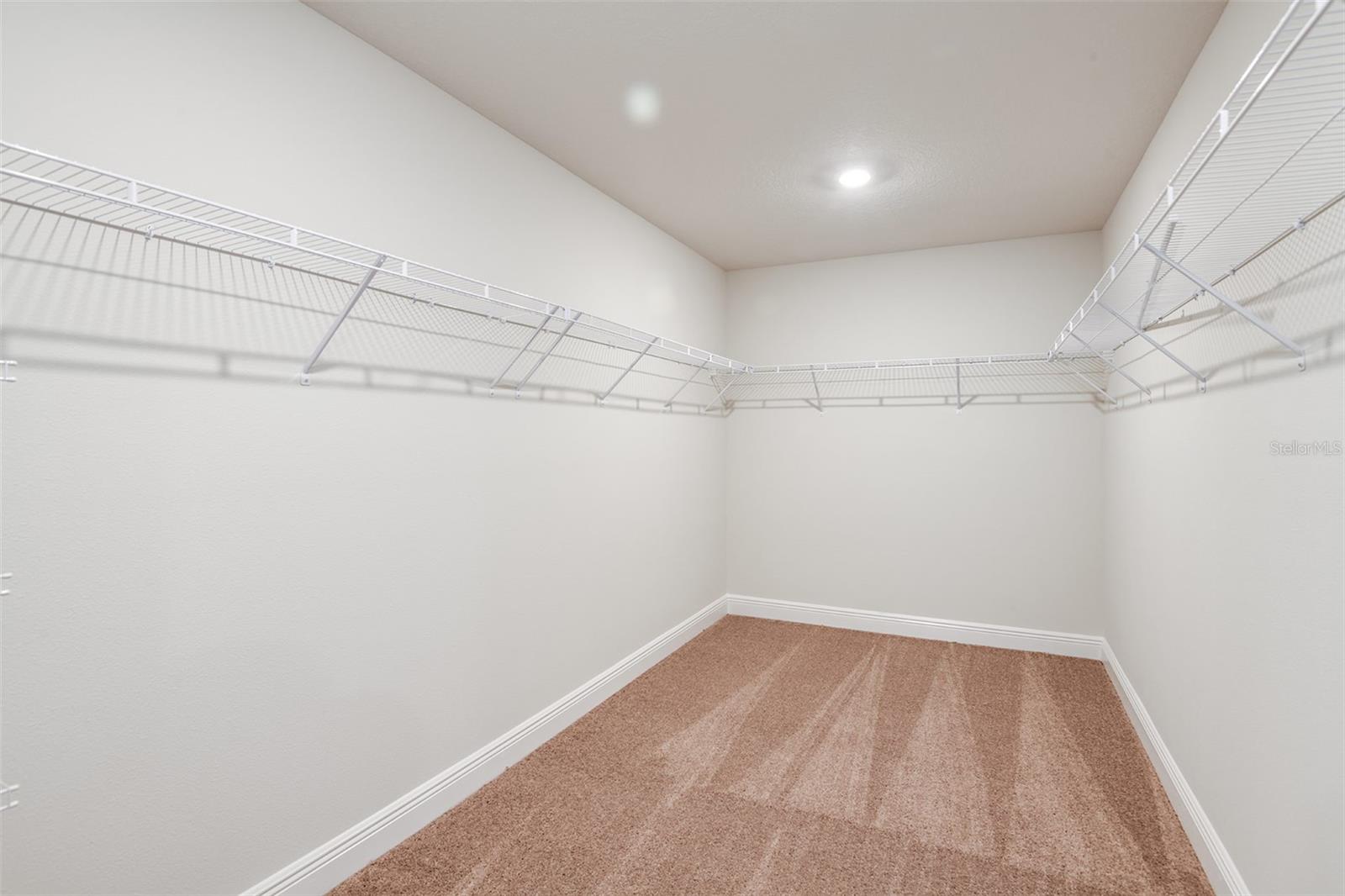 PASADENA WOODS - Residential