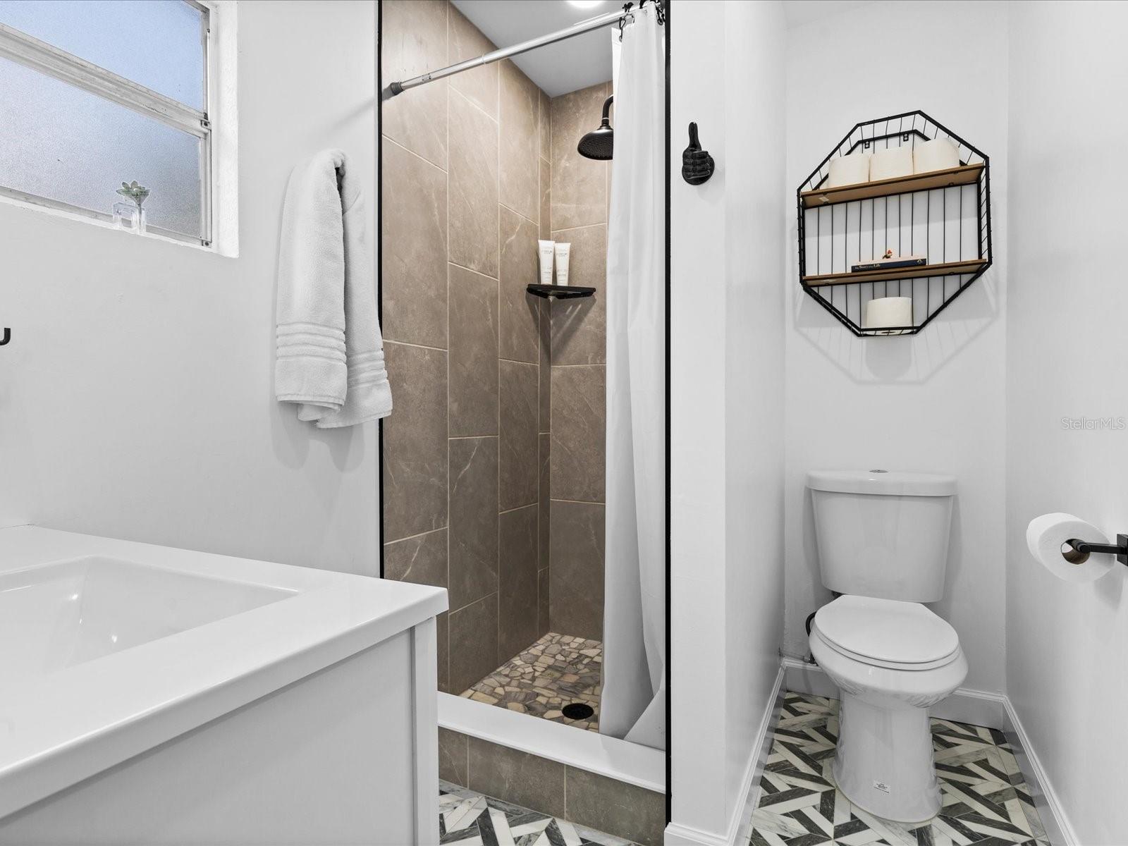 GOLFLAND RESUB - Residential Lease