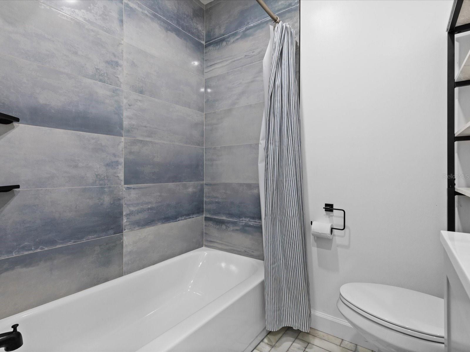 GOLFLAND RESUB - Residential Lease