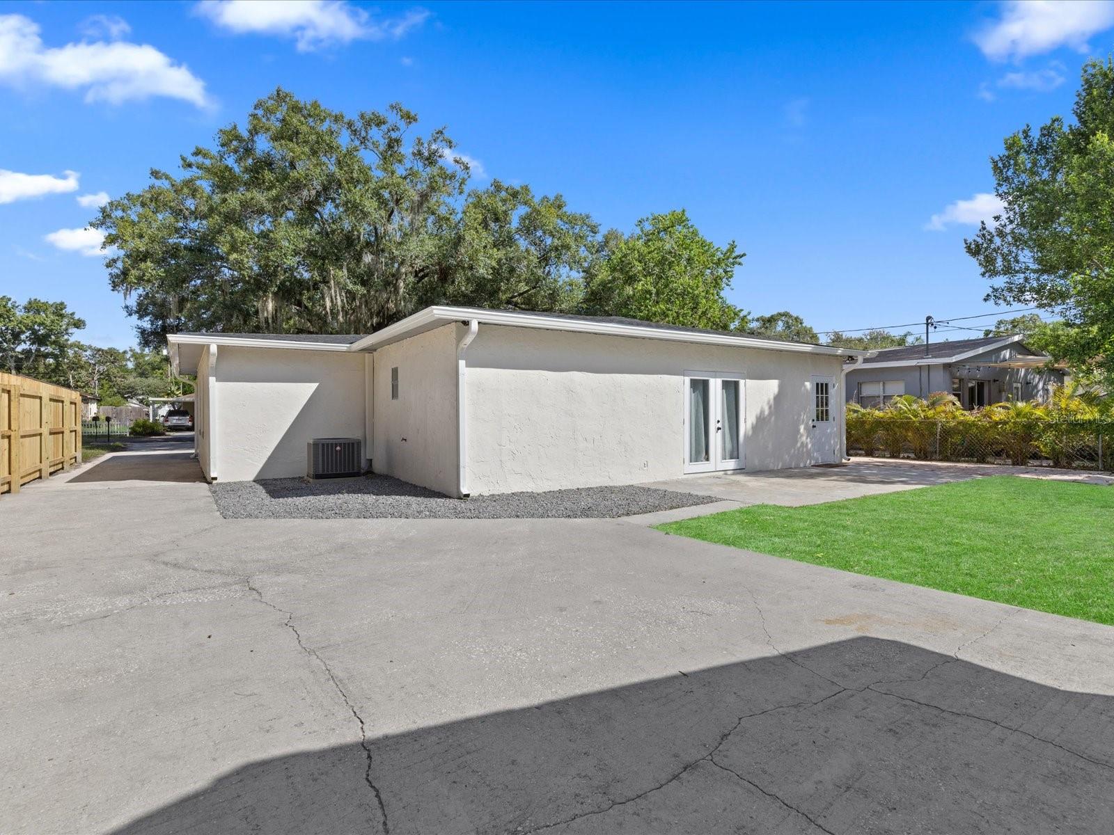 GOLFLAND RESUB - Residential Lease