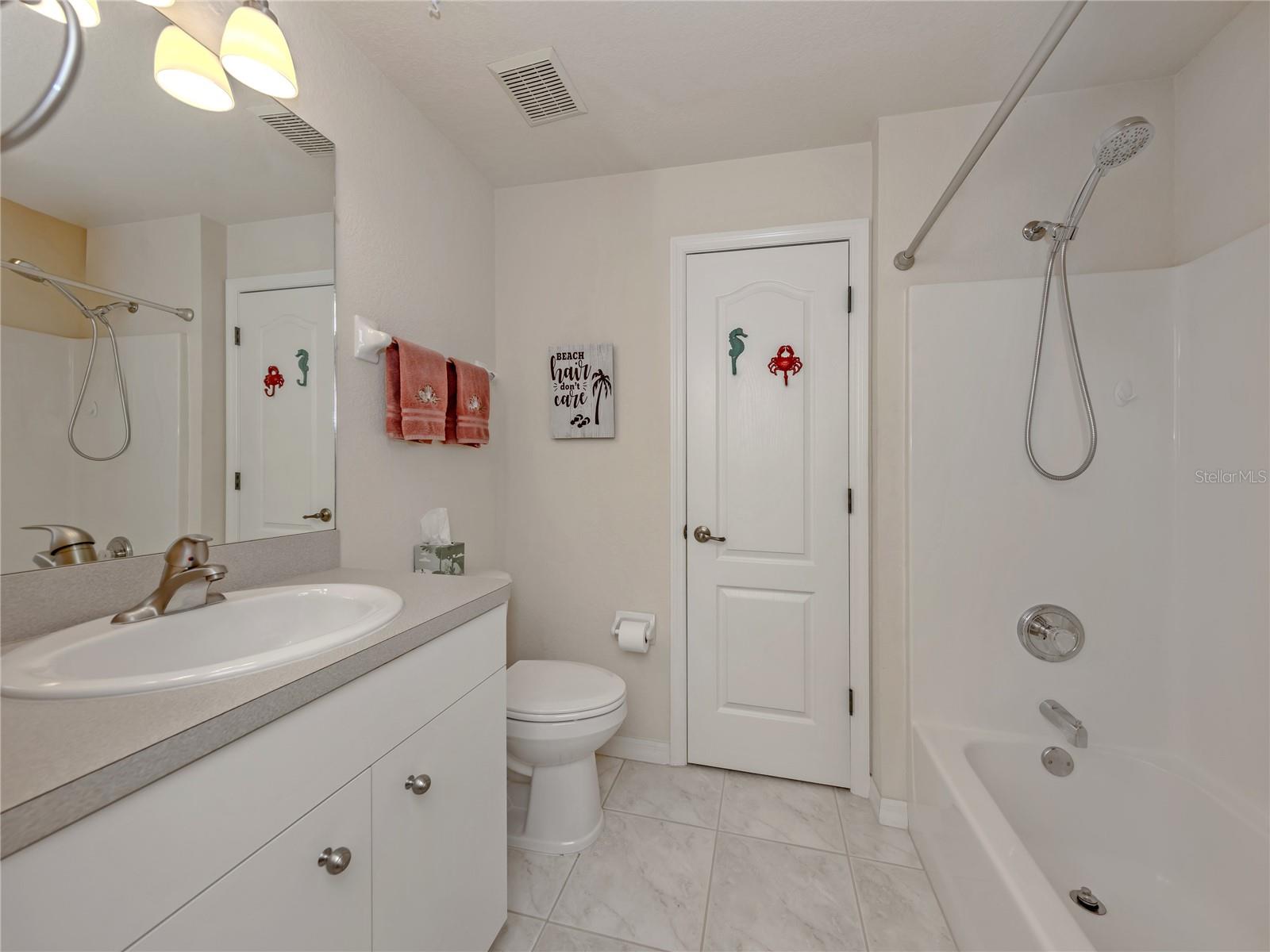 CASA DEL LAGO - Residential