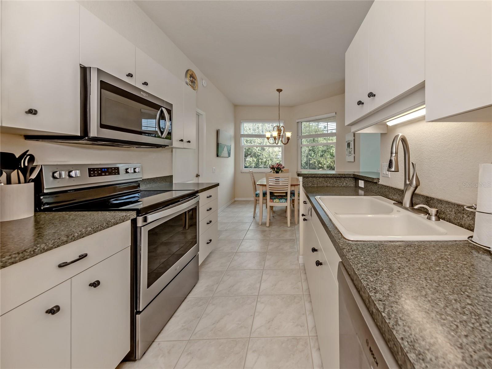 CASA DEL LAGO - Residential