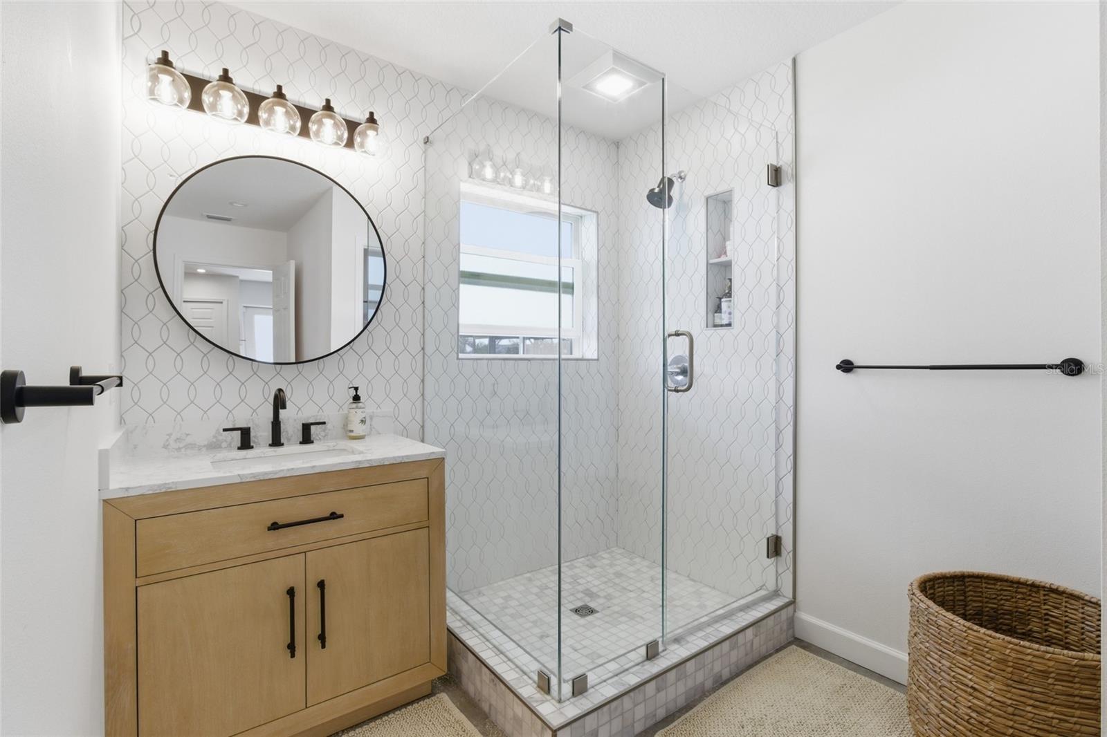 HARBOR OAKS - Residential