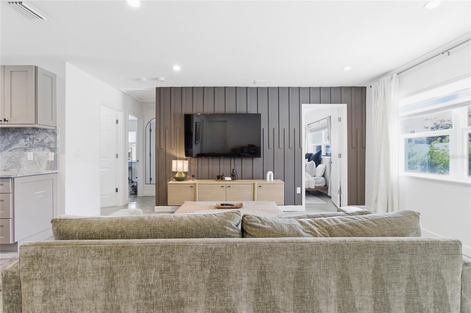 HARBOR OAKS - Residential