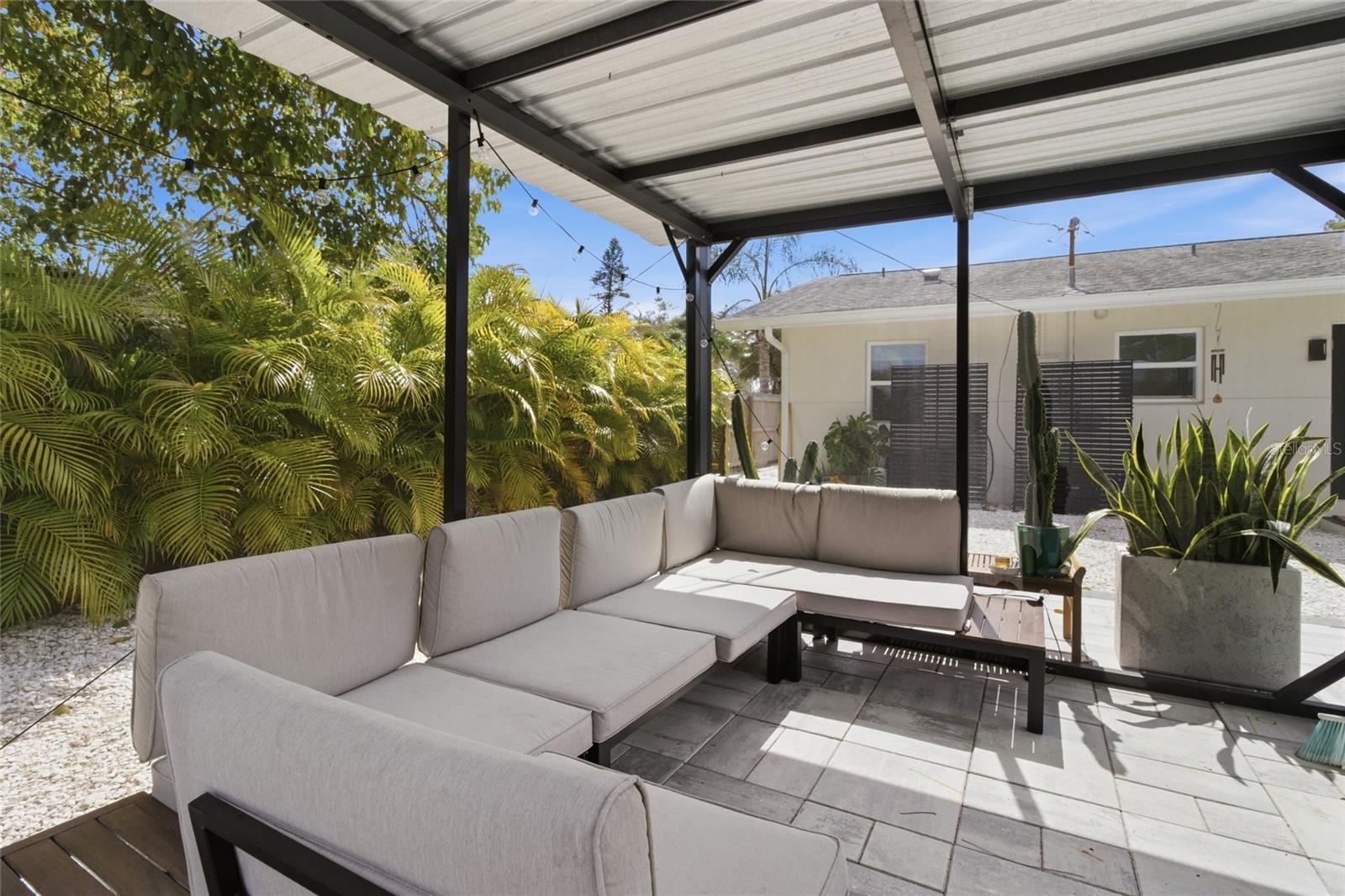 HARBOR OAKS - Residential