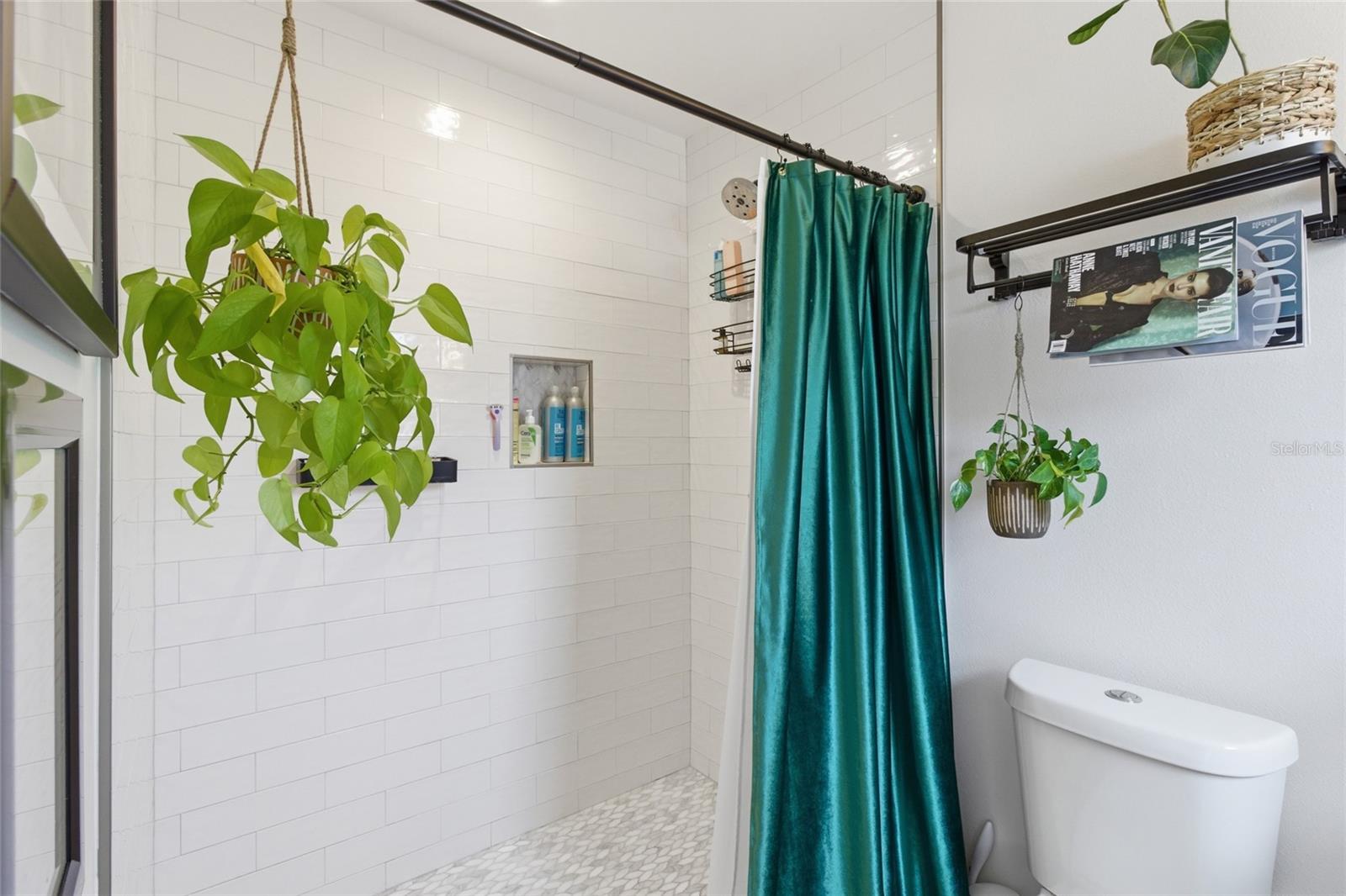 HARBOR OAKS - Residential