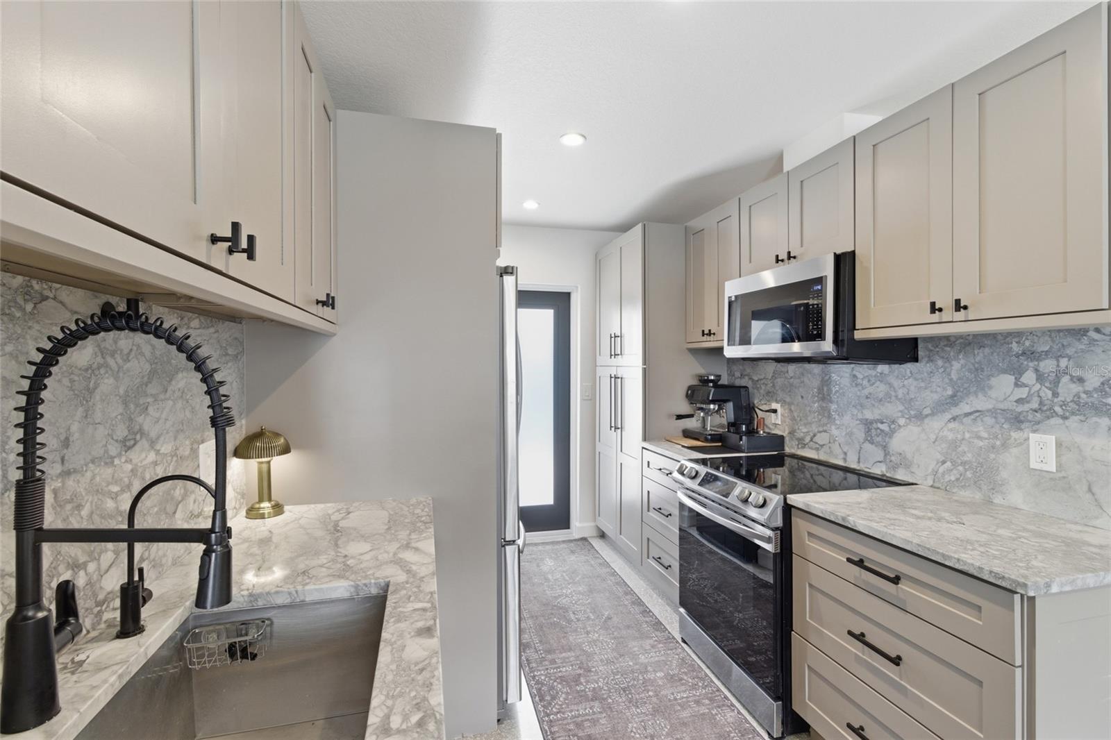 HARBOR OAKS - Residential