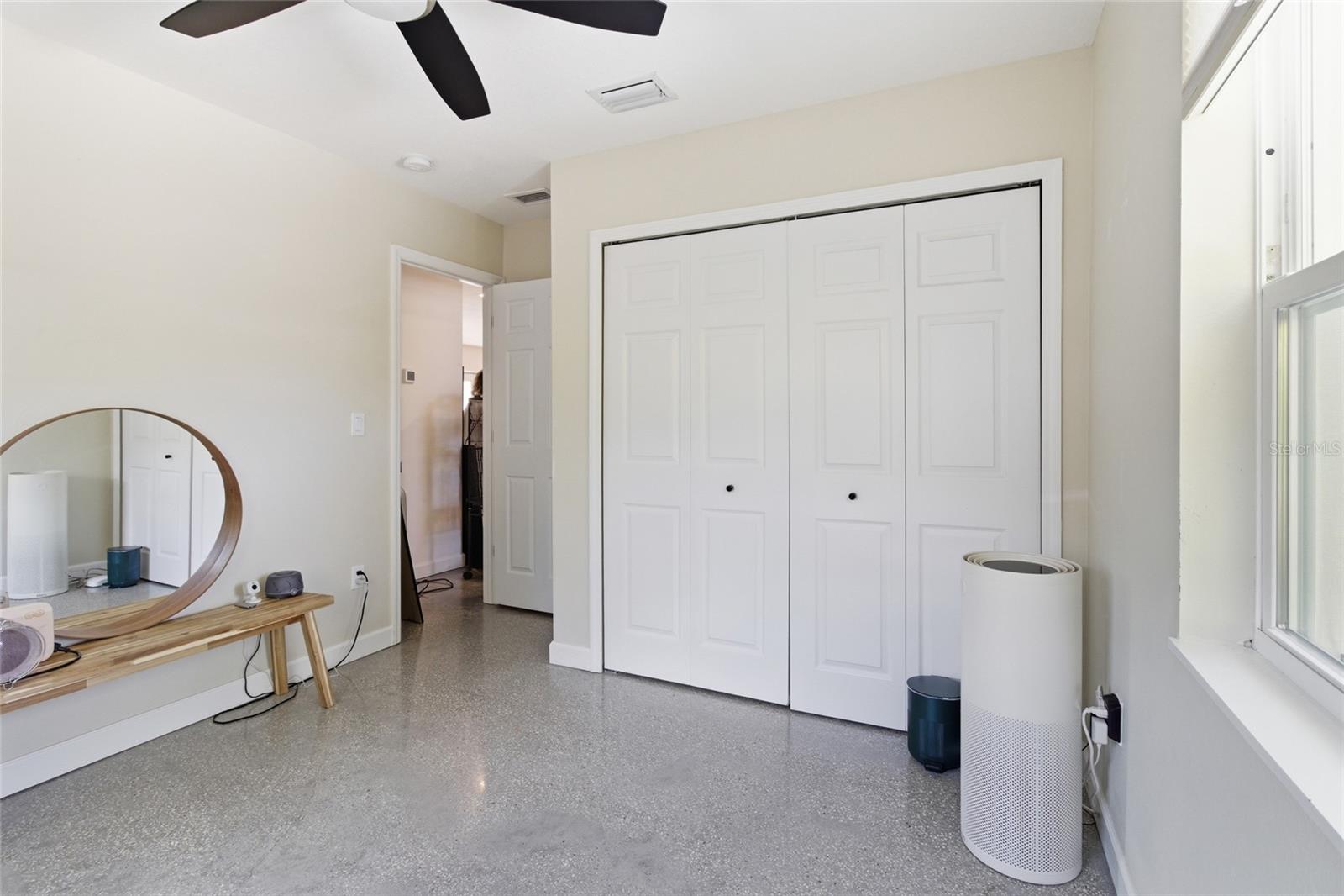 HARBOR OAKS - Residential