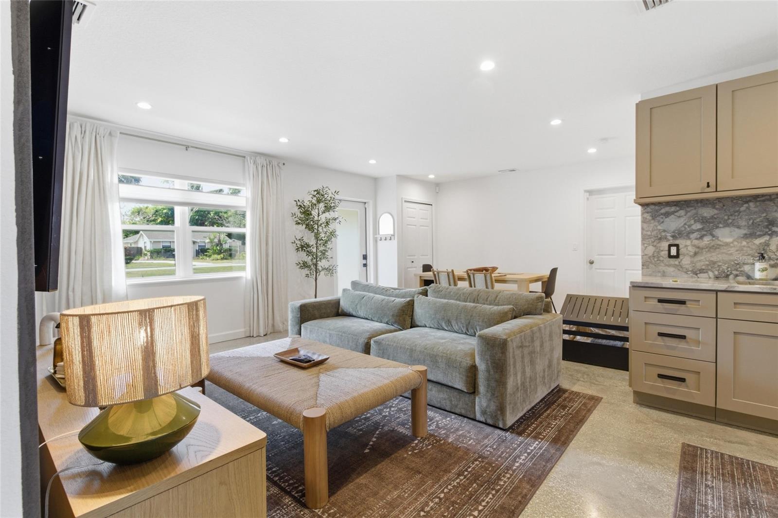 HARBOR OAKS - Residential