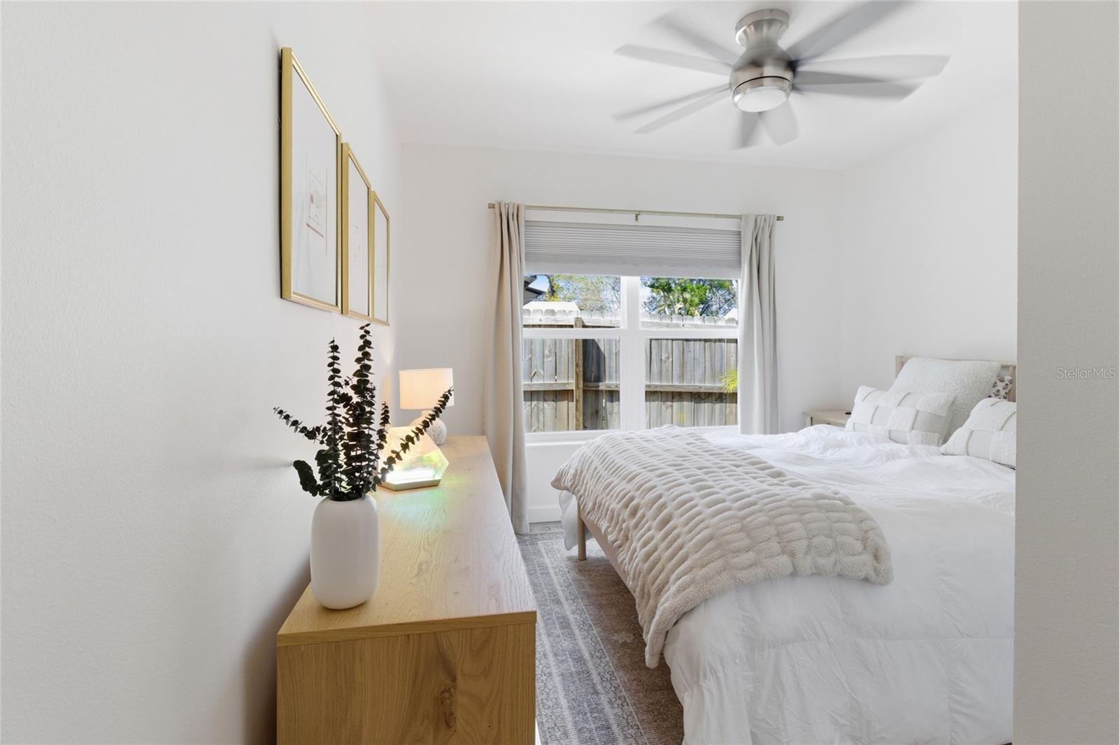 HARBOR OAKS - Residential