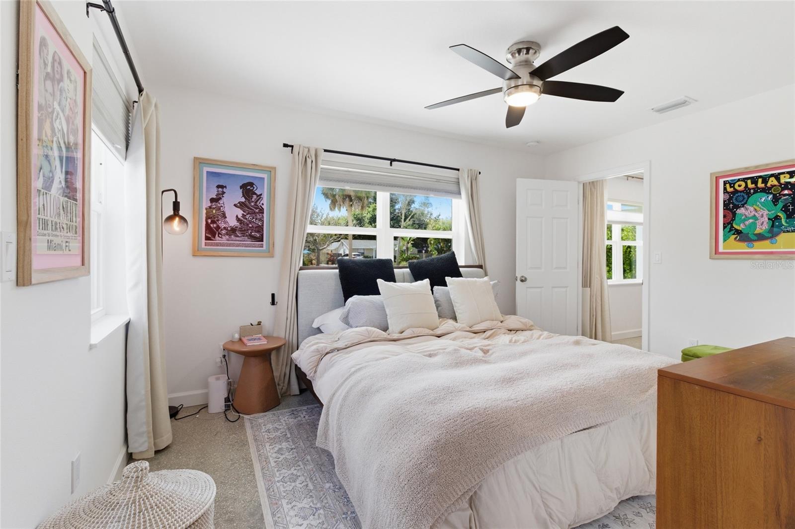 HARBOR OAKS - Residential