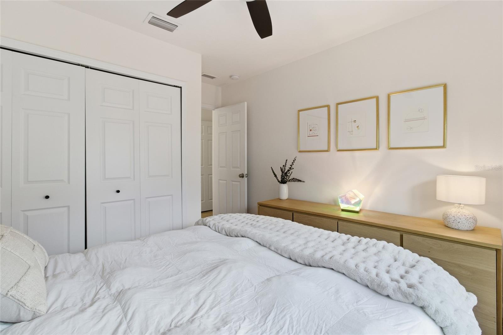 HARBOR OAKS - Residential