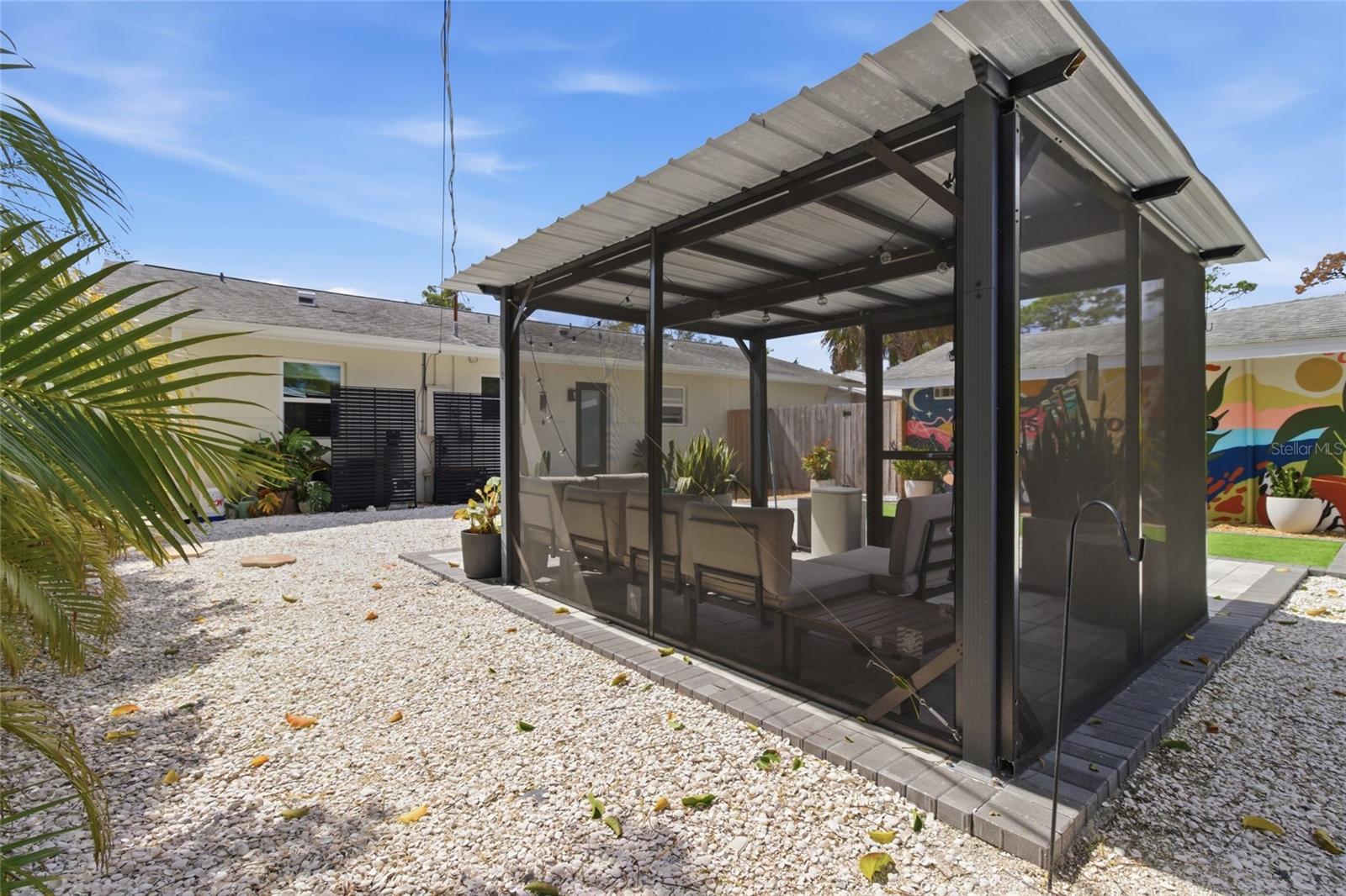 HARBOR OAKS - Residential