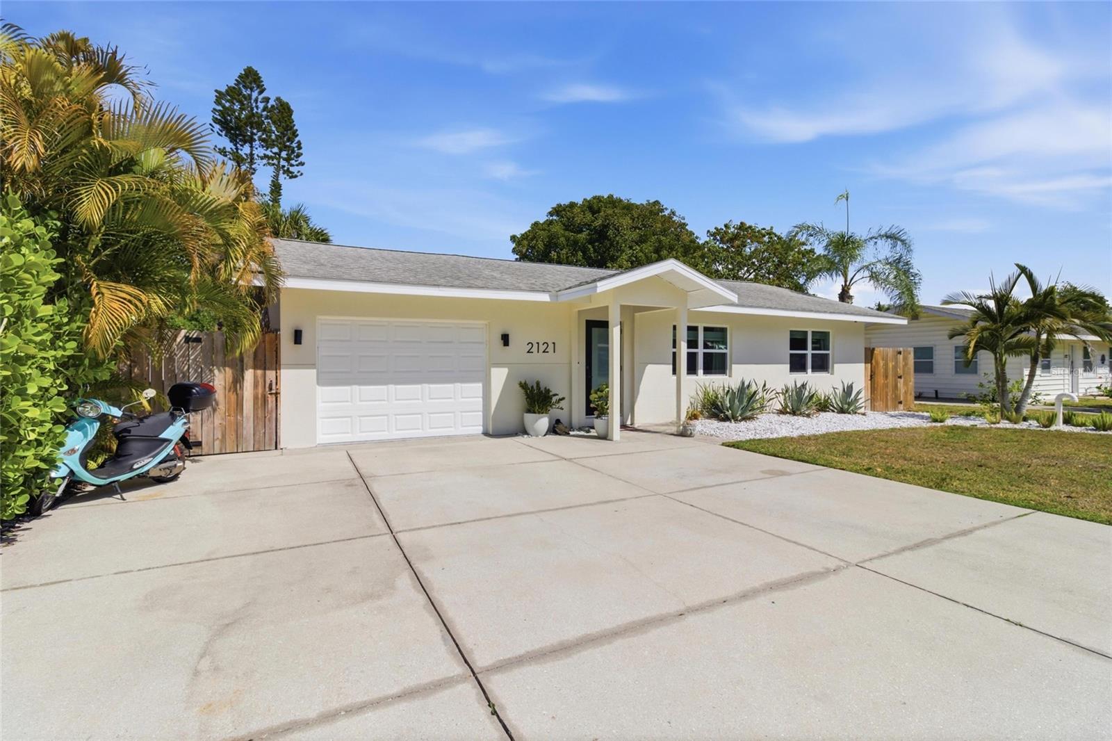 HARBOR OAKS - Residential