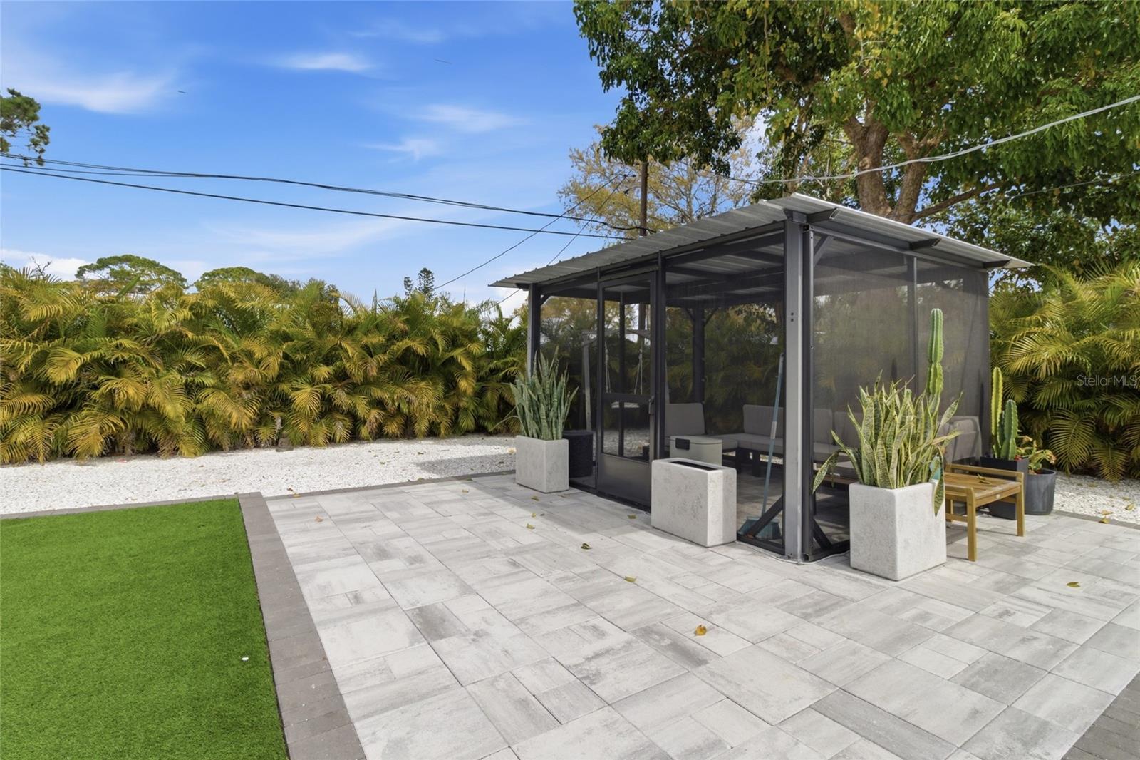 HARBOR OAKS - Residential