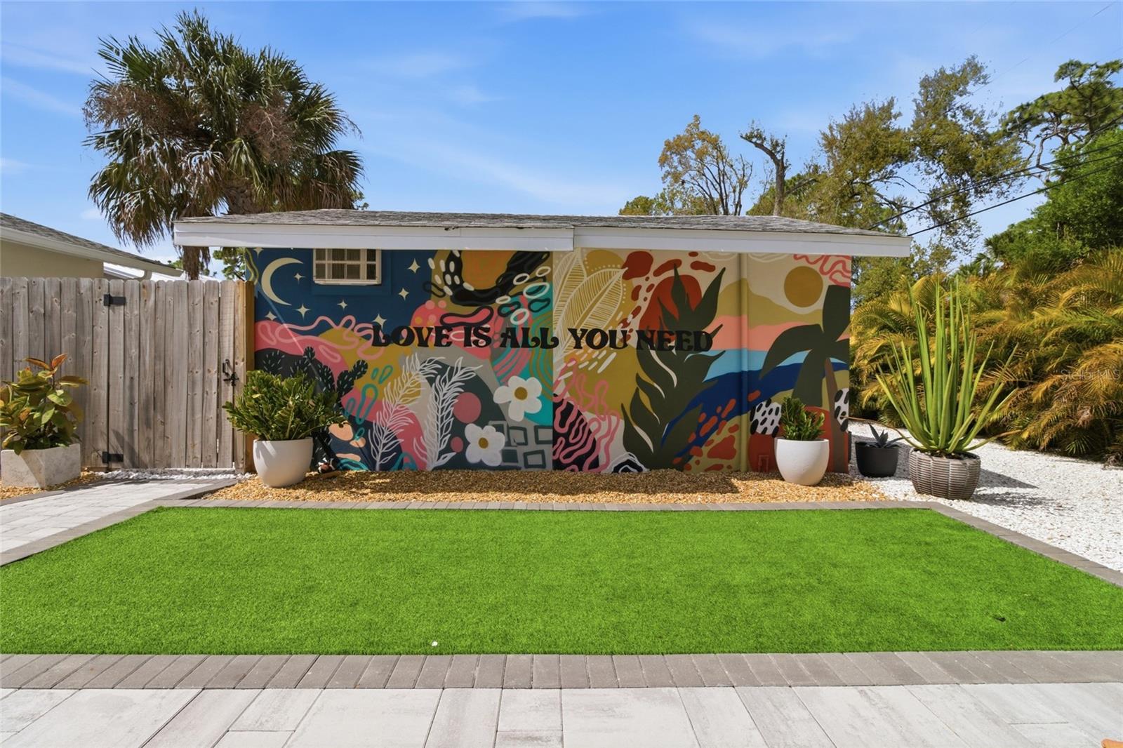 HARBOR OAKS - Residential