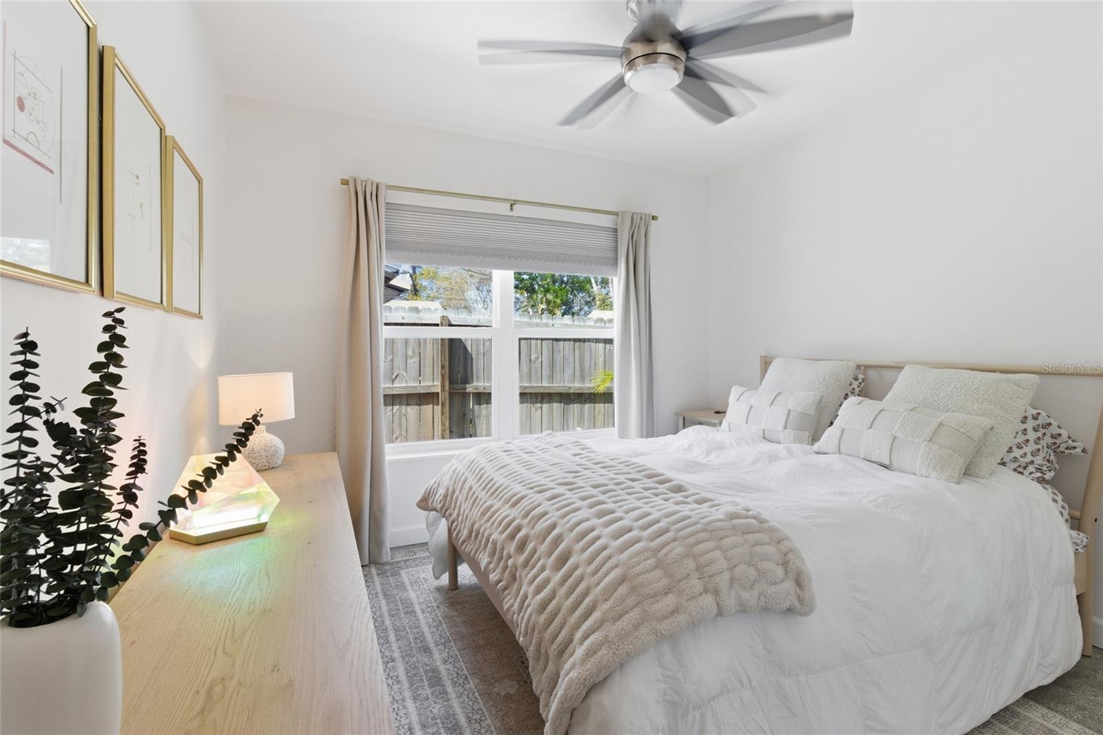 HARBOR OAKS - Residential