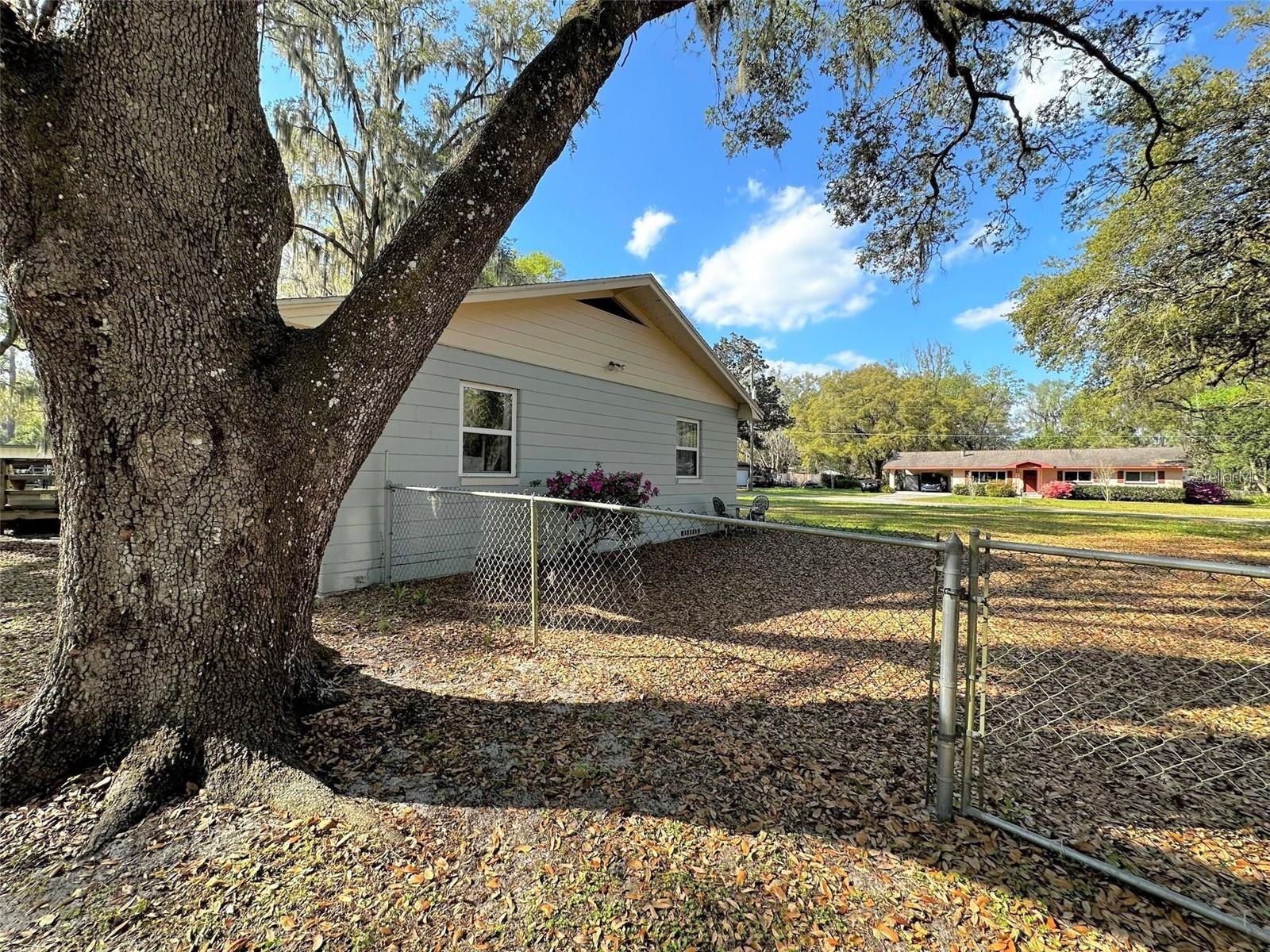 CHAZAL DALE - Residential