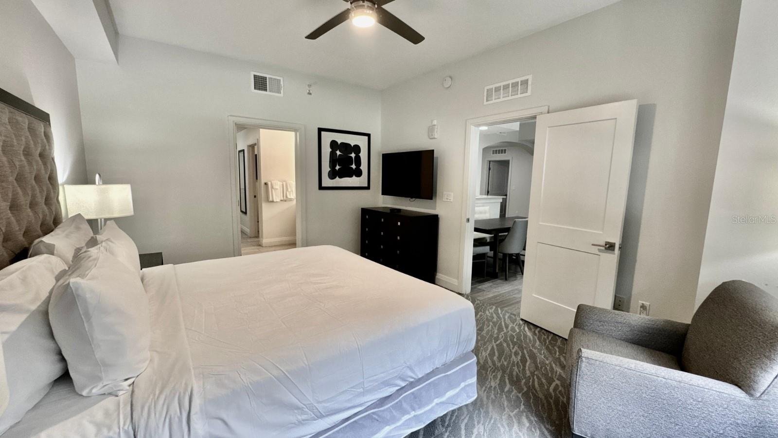 14501 GROVE RESORT AVENUE 3202