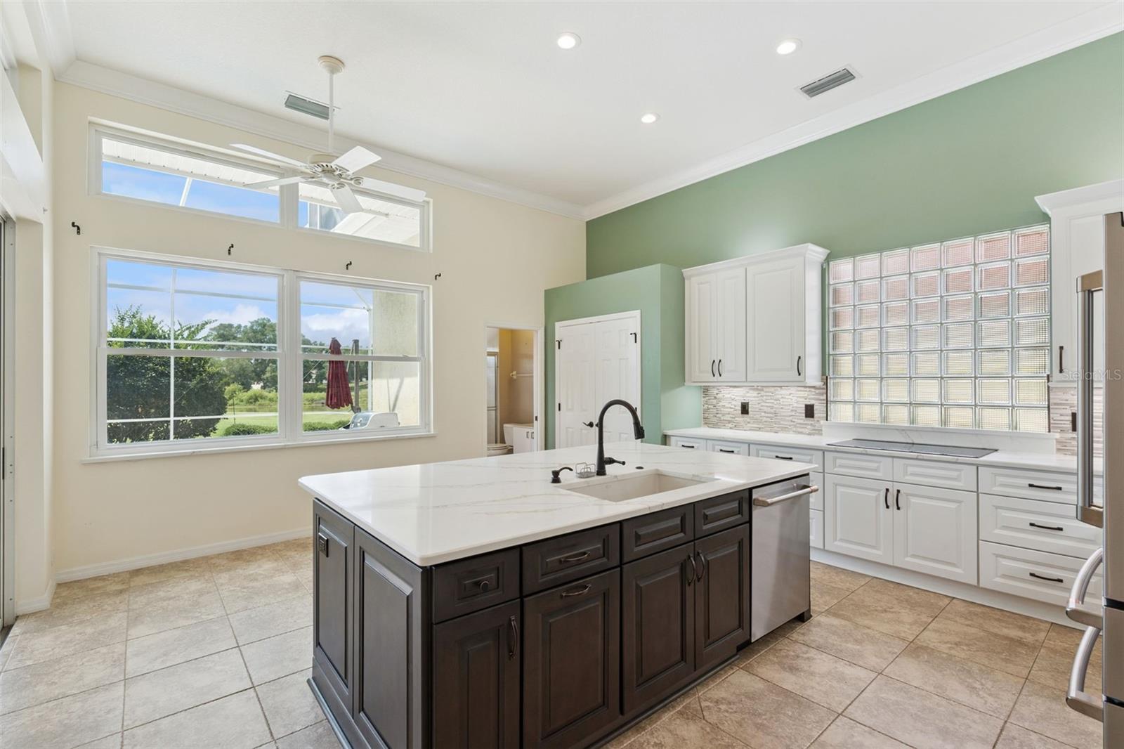 HEATHROW - MUIRFIELD VILLAGE - Residential