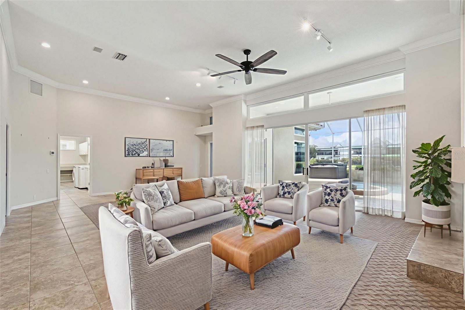 HEATHROW - MUIRFIELD VILLAGE - Residential