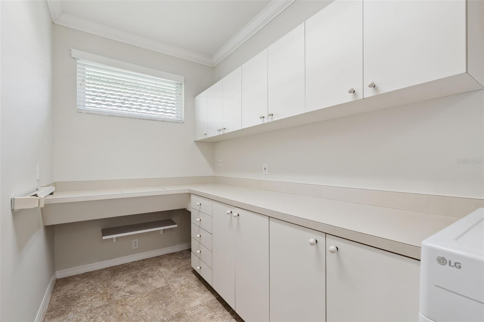HEATHROW - MUIRFIELD VILLAGE - Residential