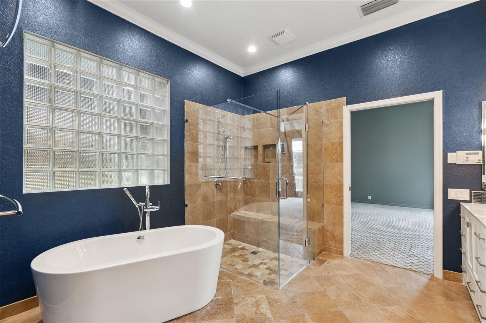HEATHROW - MUIRFIELD VILLAGE - Residential