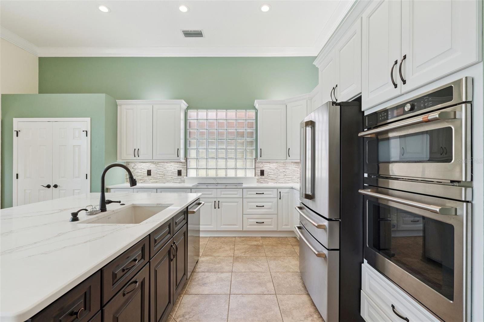 HEATHROW - MUIRFIELD VILLAGE - Residential