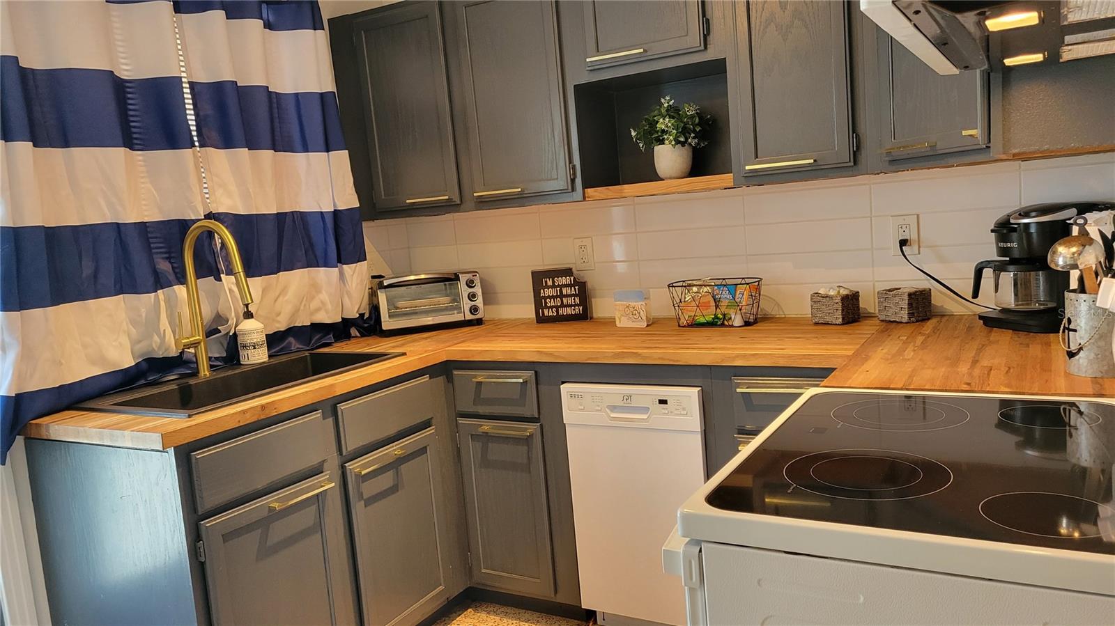 GLENWOOD PARK - Residential Lease