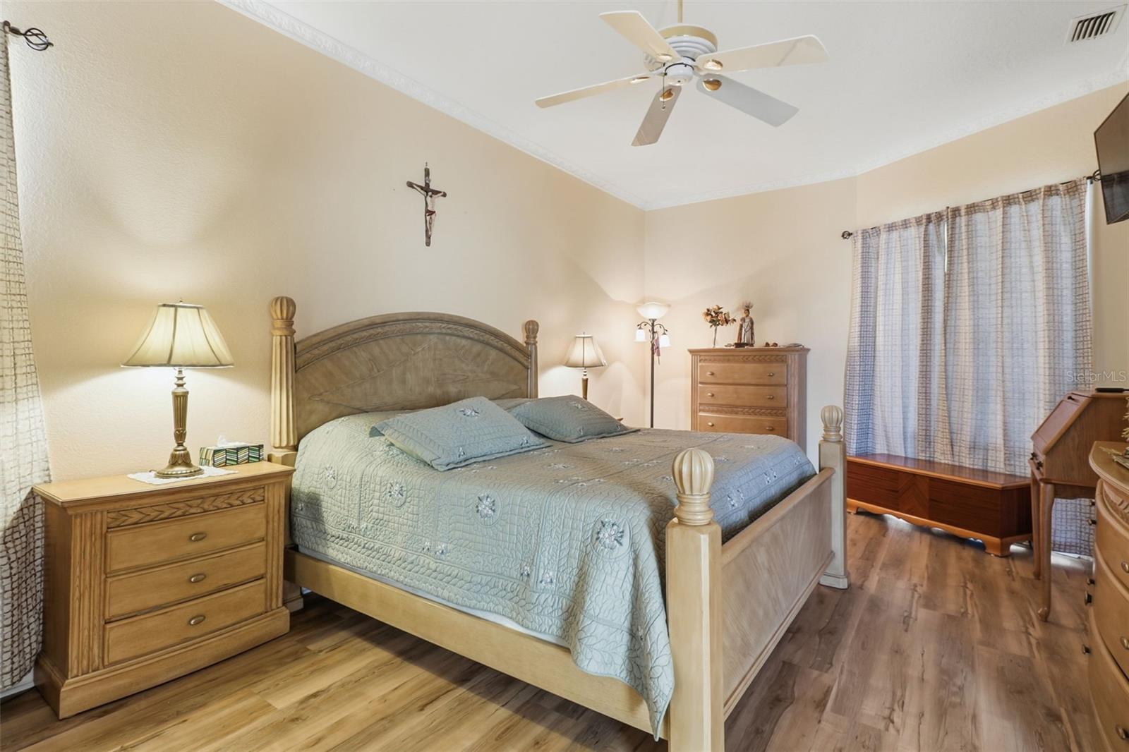 THE ESTATES OF BEACON WOODS - Residential