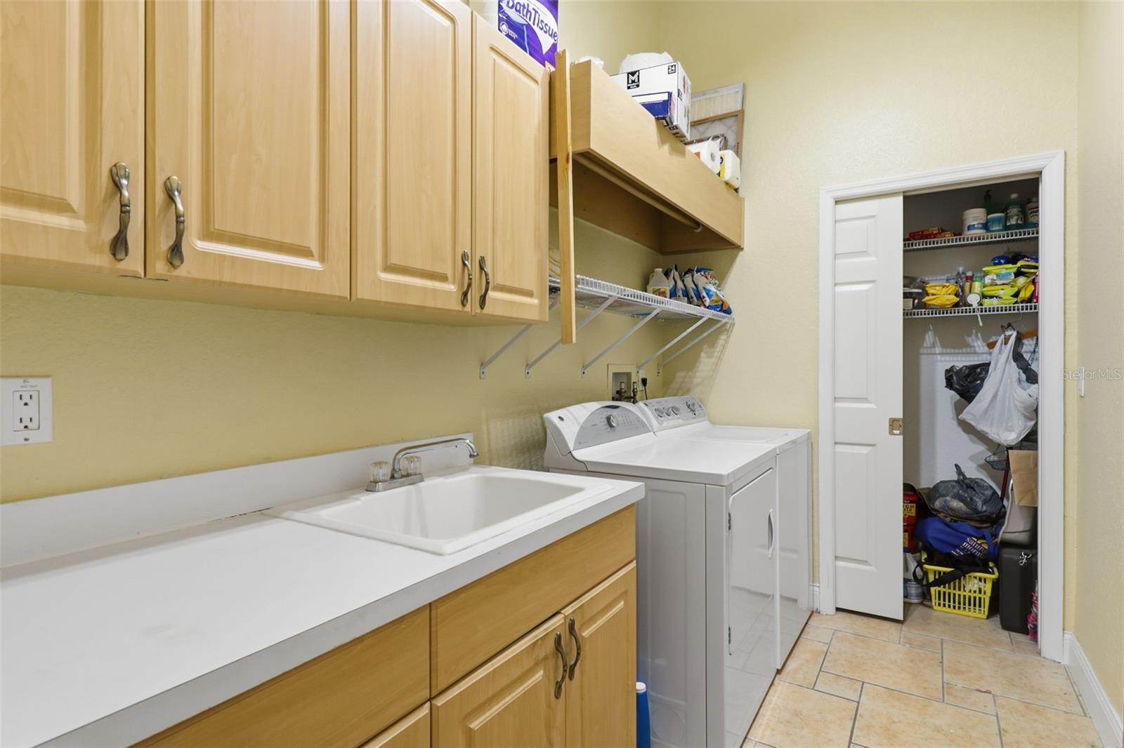 THE ESTATES OF BEACON WOODS - Residential