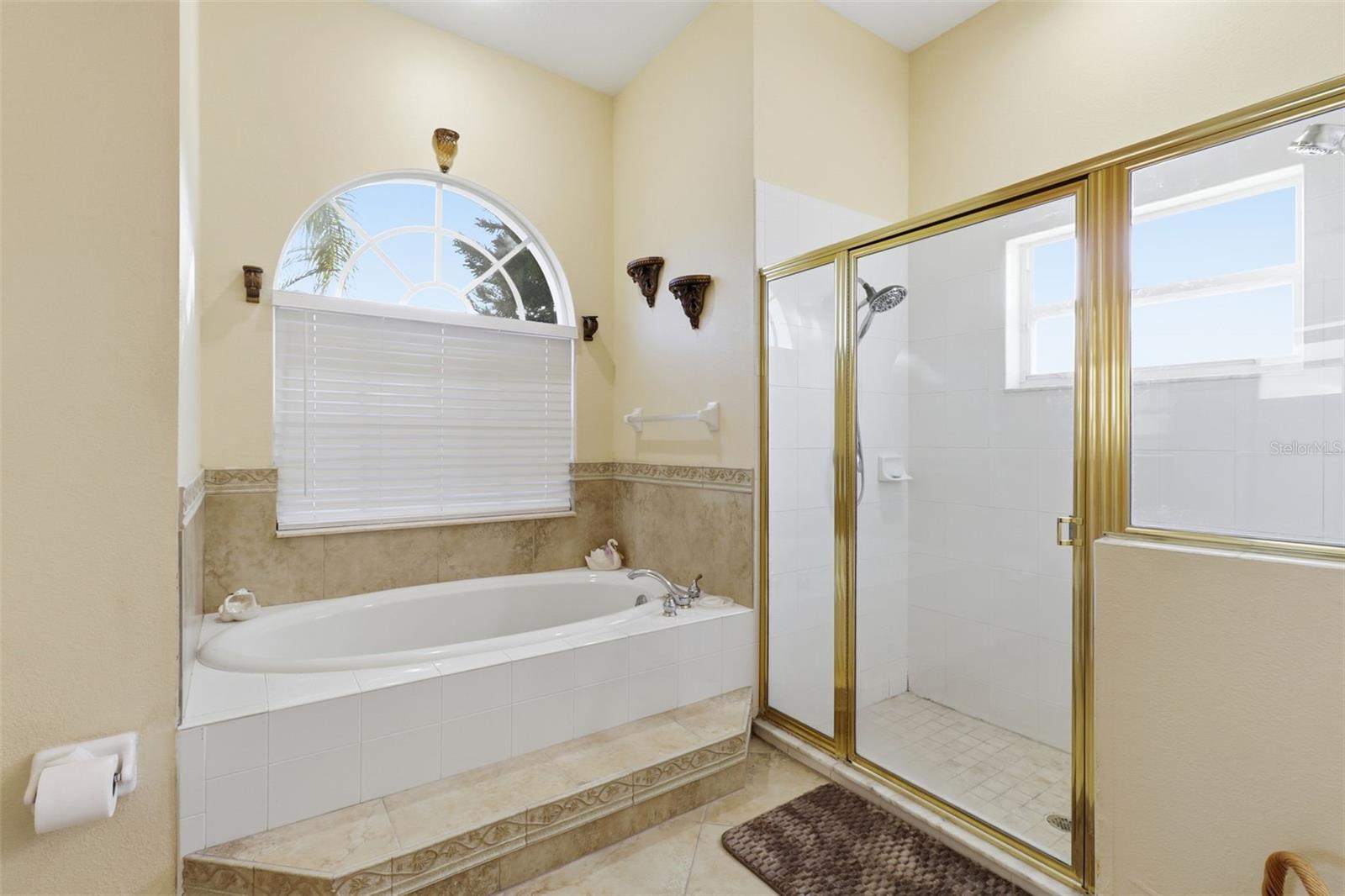 THE ESTATES OF BEACON WOODS - Residential