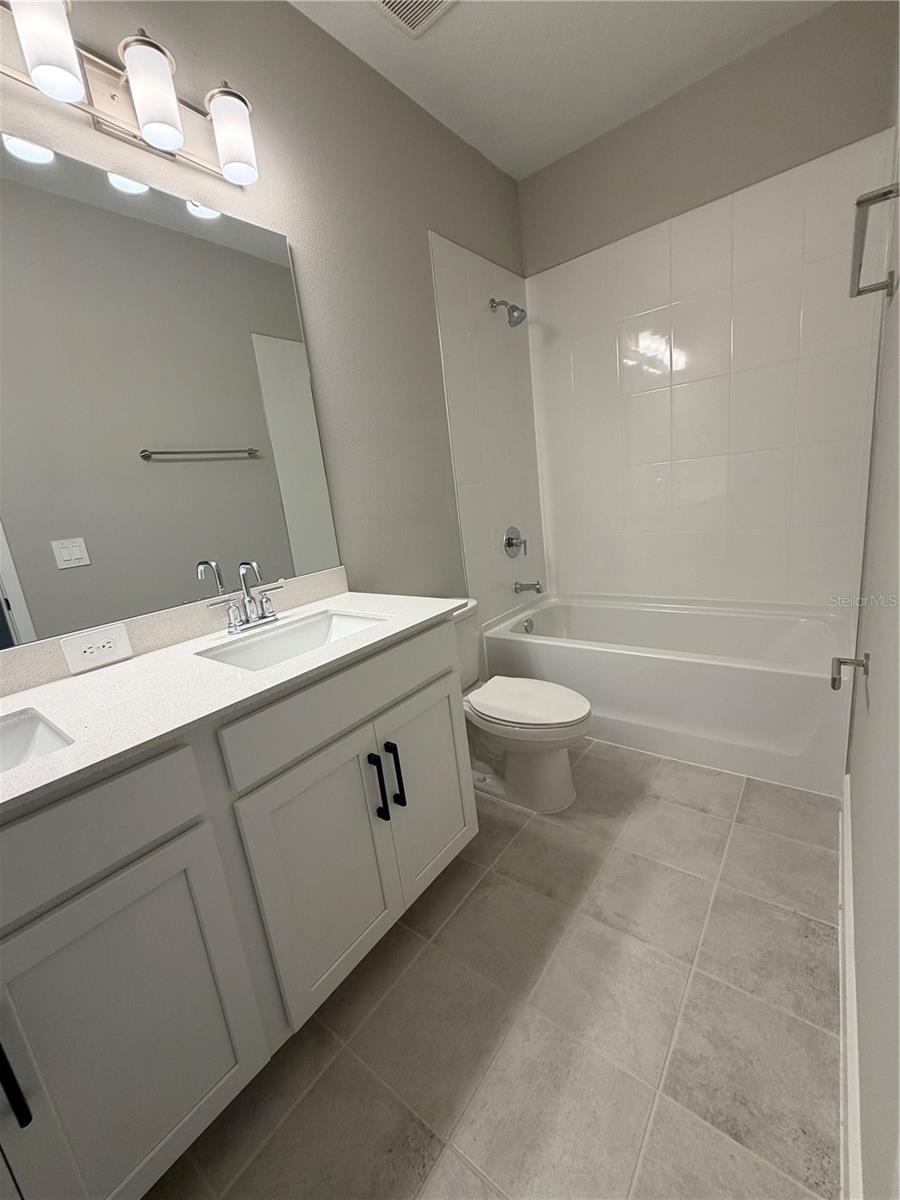 SILVERLEAF RESERVE BUNGALOWS - Residential Lease