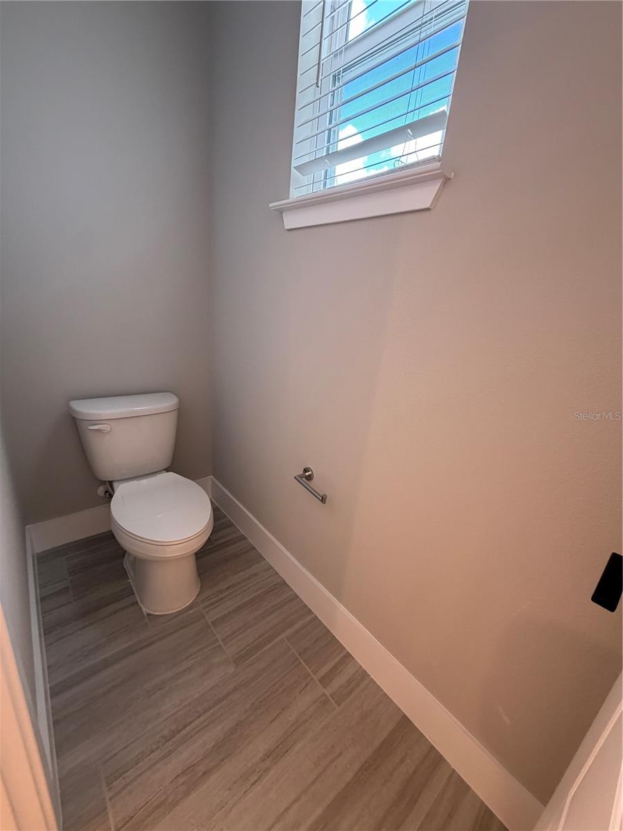 SILVERLEAF RESERVE BUNGALOWS - Residential Lease