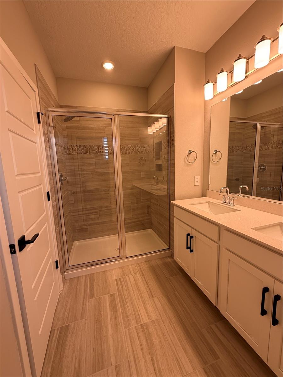 SILVERLEAF RESERVE BUNGALOWS - Residential Lease