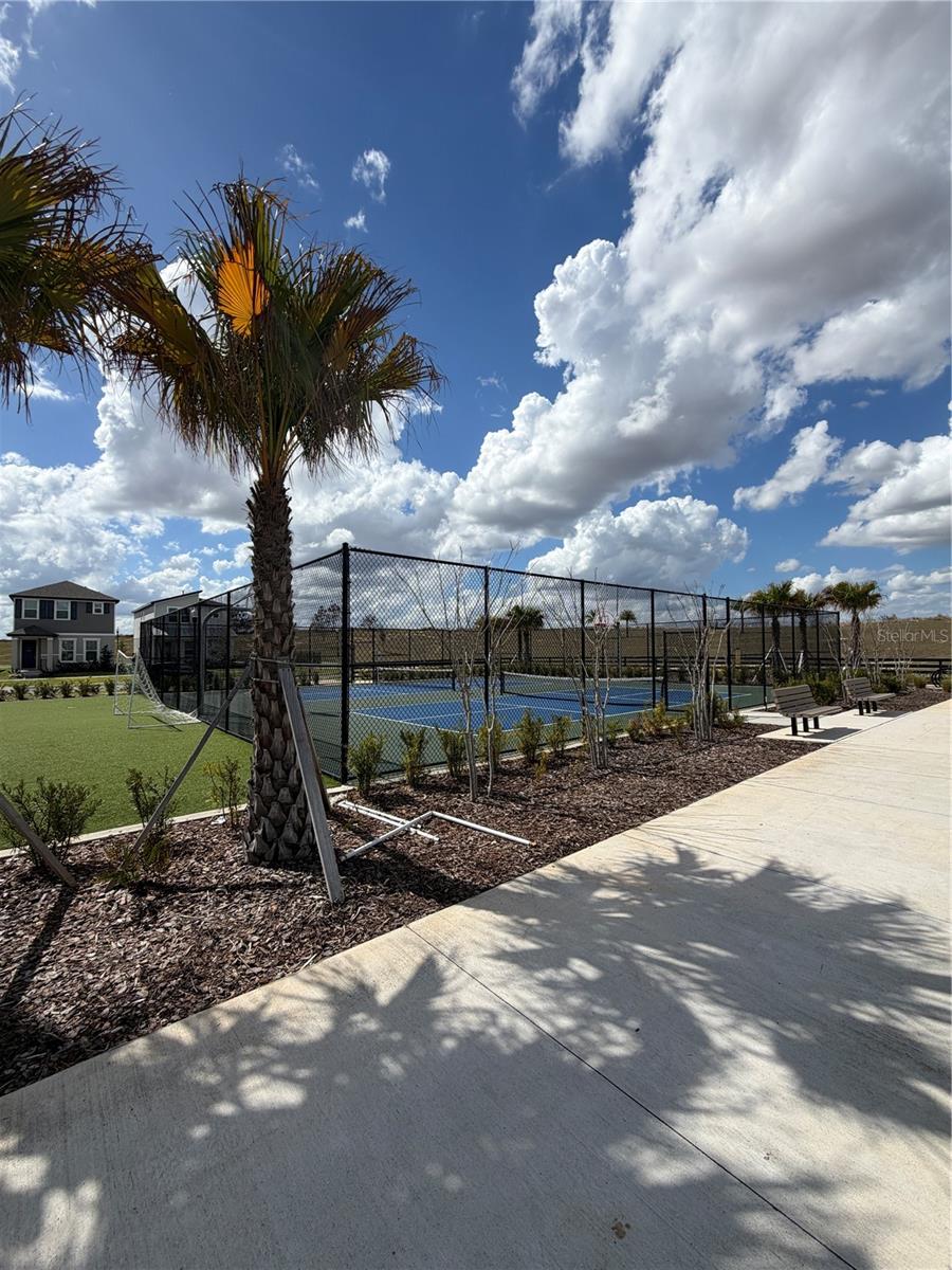 SILVERLEAF RESERVE BUNGALOWS - Residential Lease