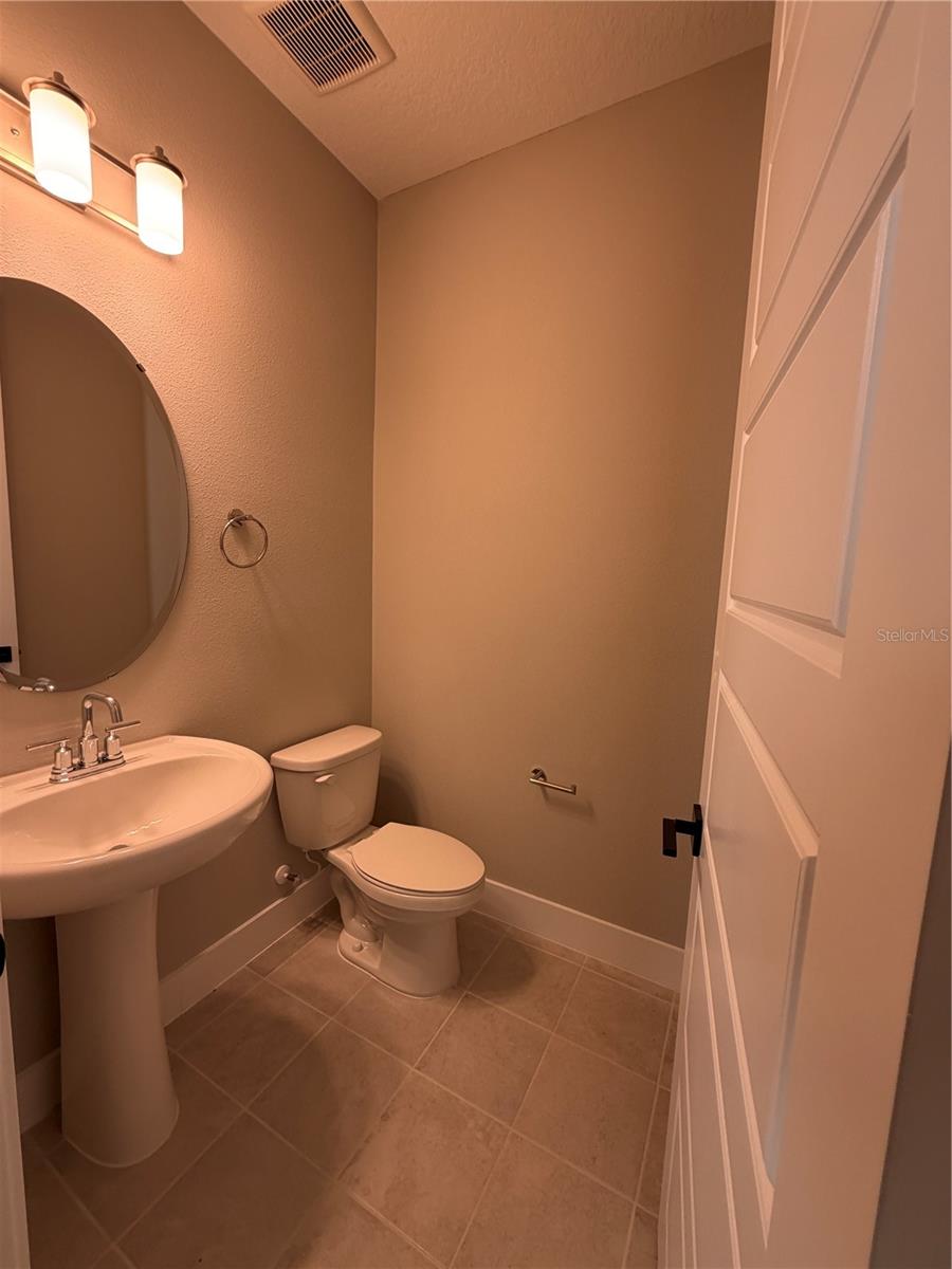 SILVERLEAF RESERVE BUNGALOWS - Residential Lease