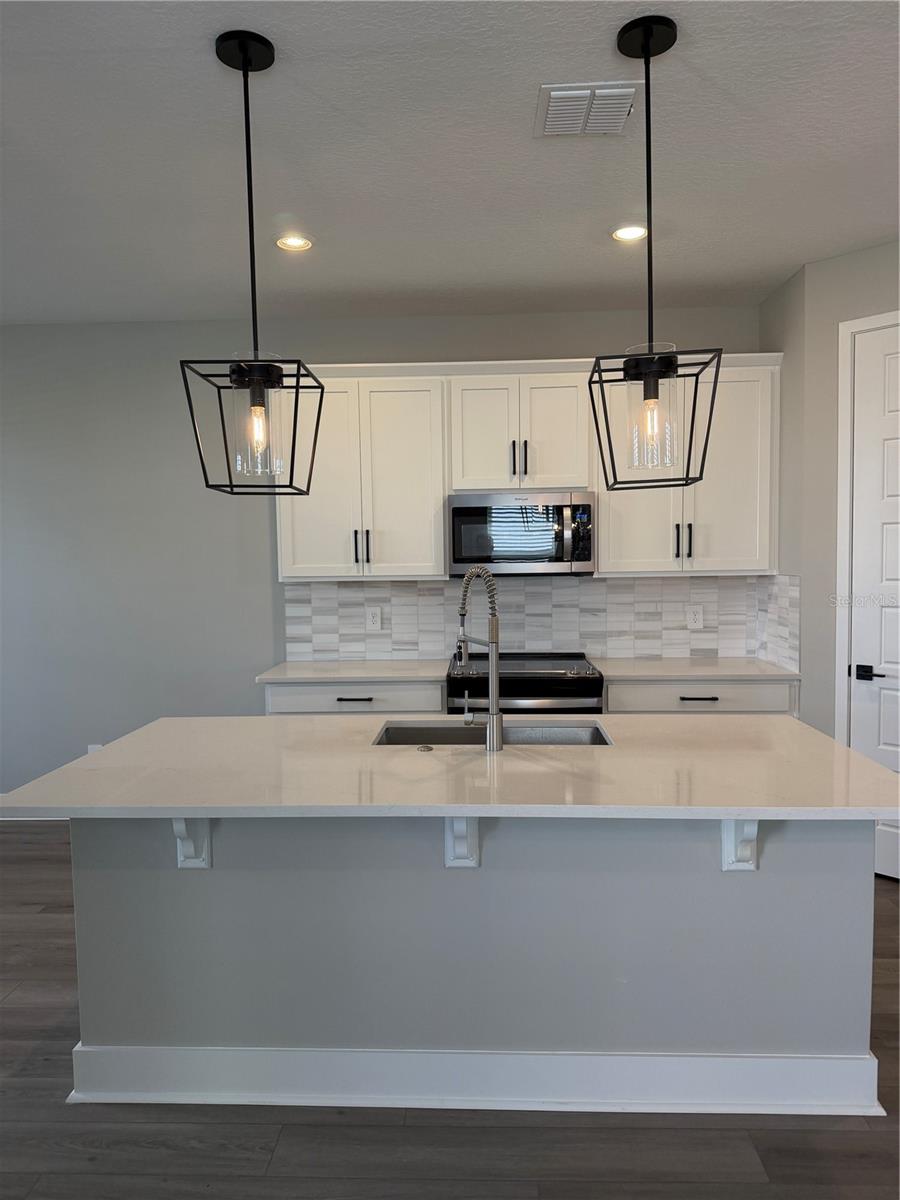 SILVERLEAF RESERVE BUNGALOWS - Residential Lease