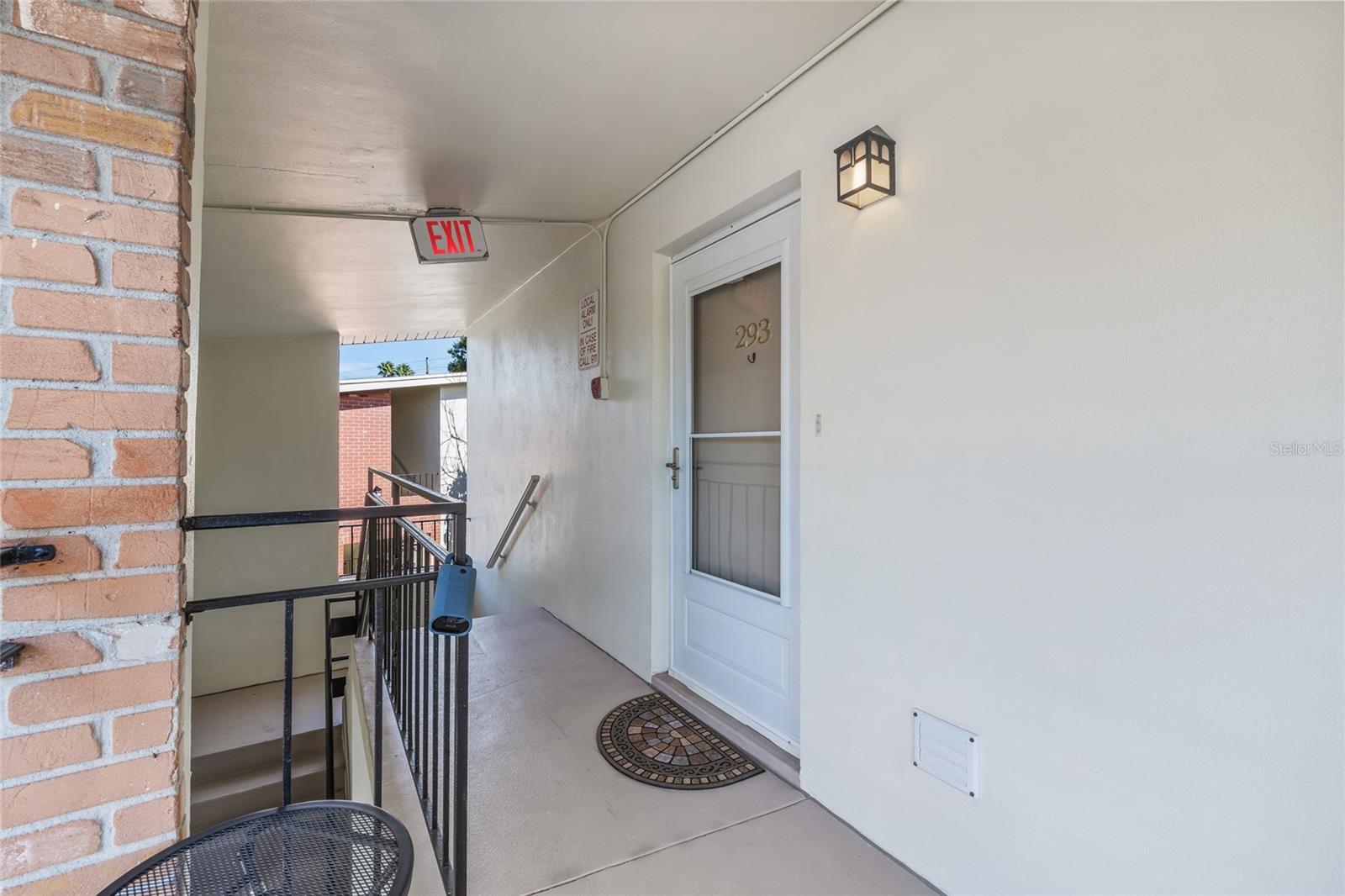 LAKE OVERLOOK APTS - Residential