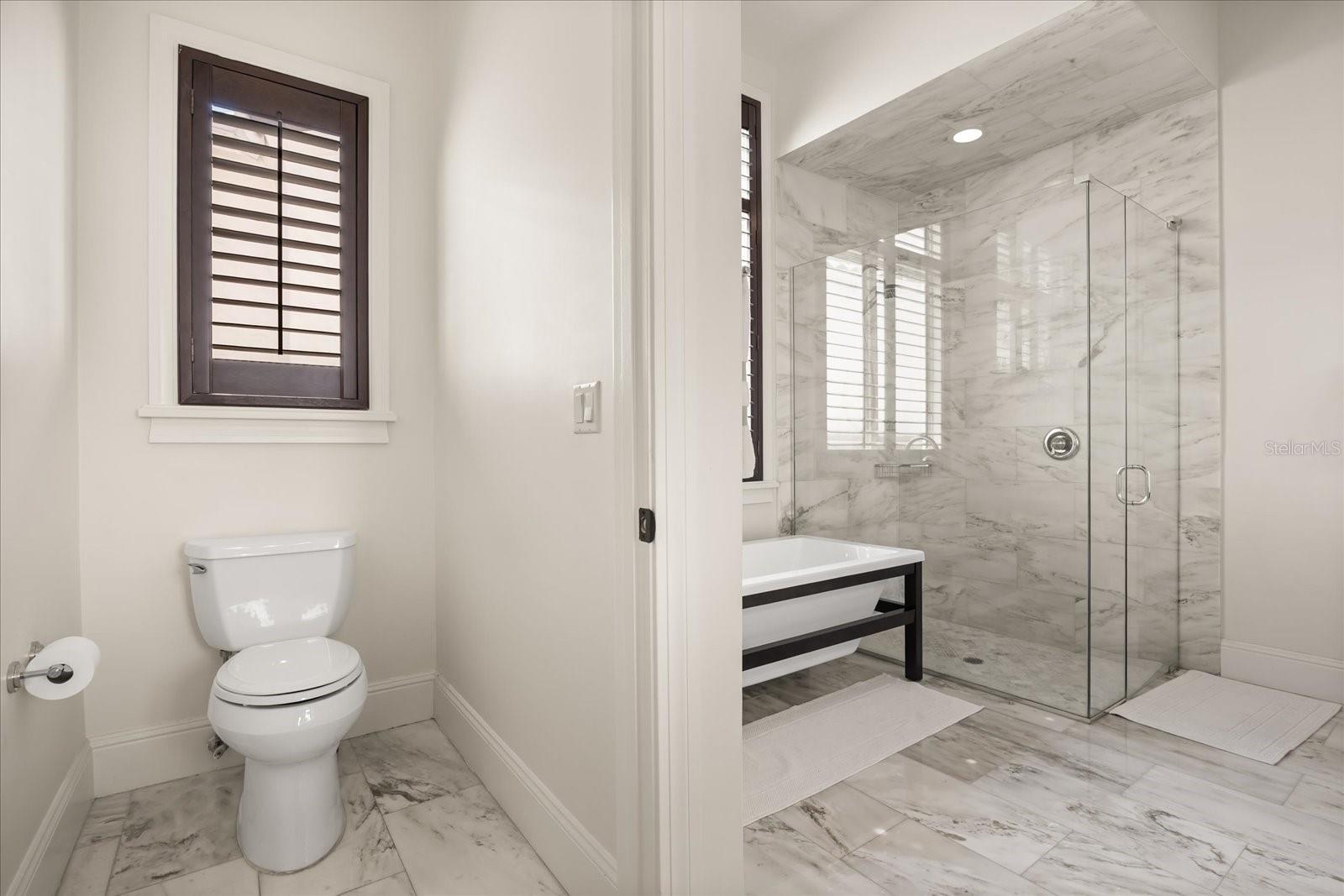 CASA DEL LAGO - Residential