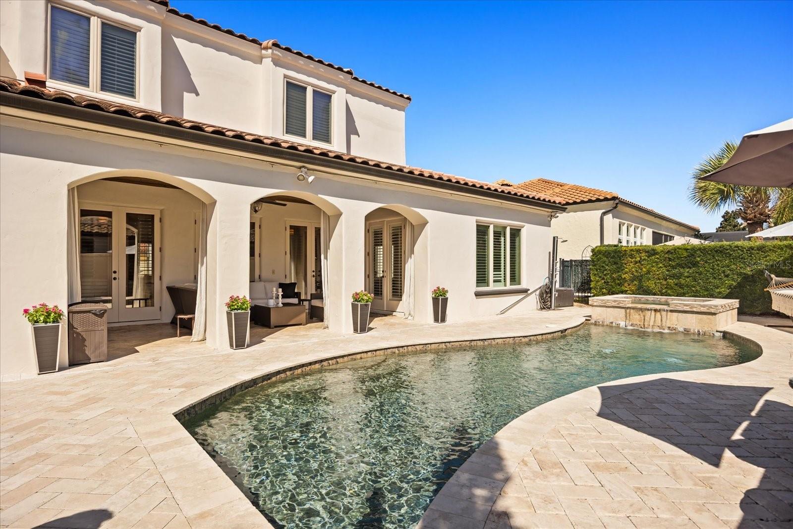 CASA DEL LAGO - Residential