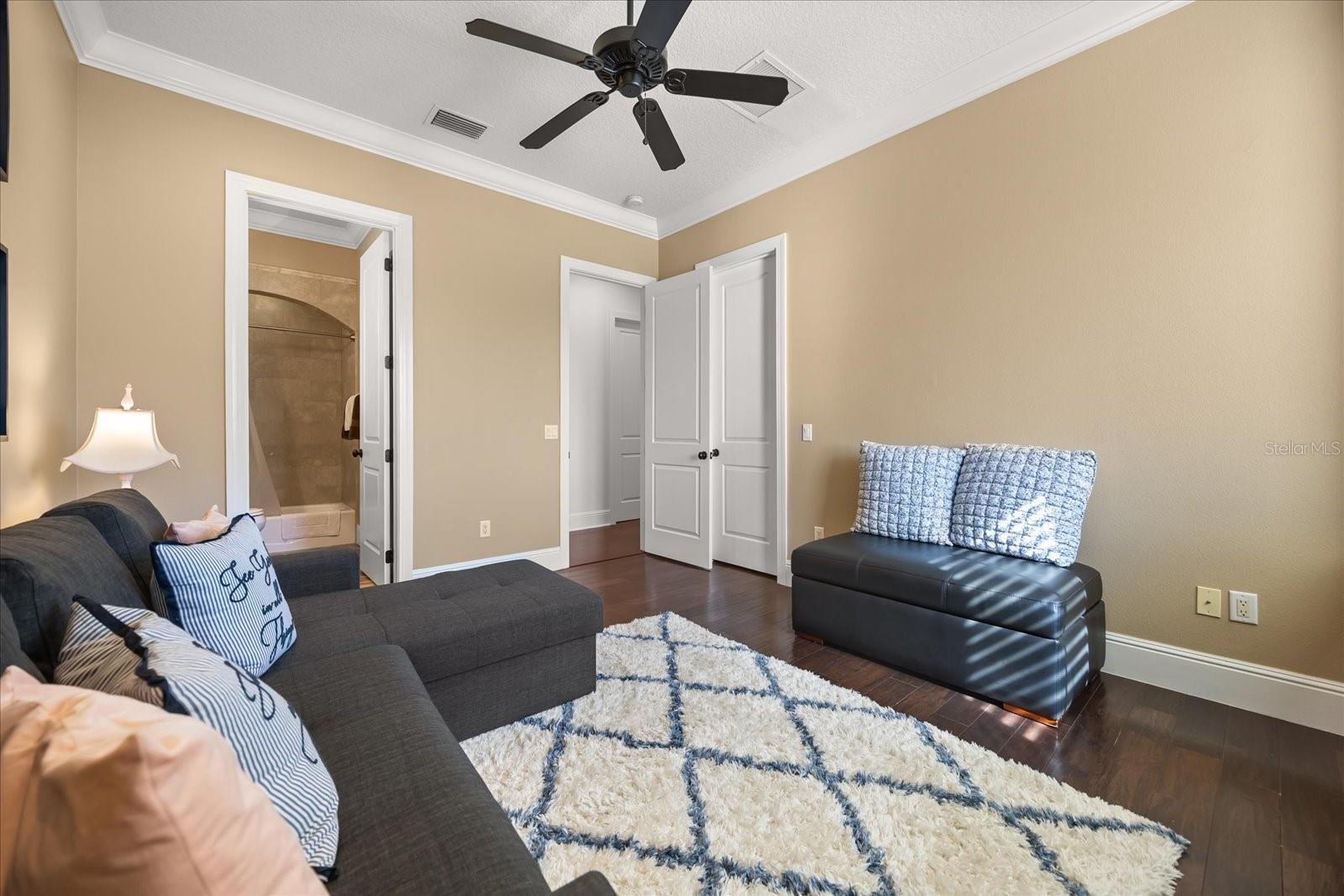 CASA DEL LAGO - Residential