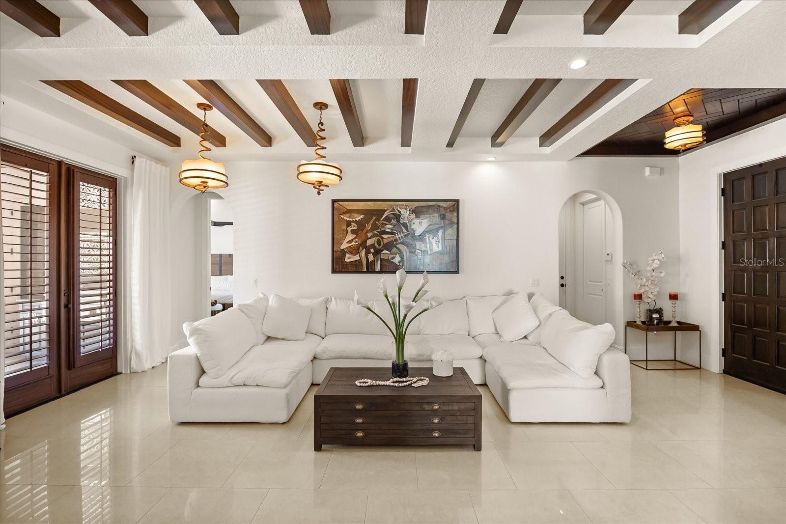 CASA DEL LAGO - Residential