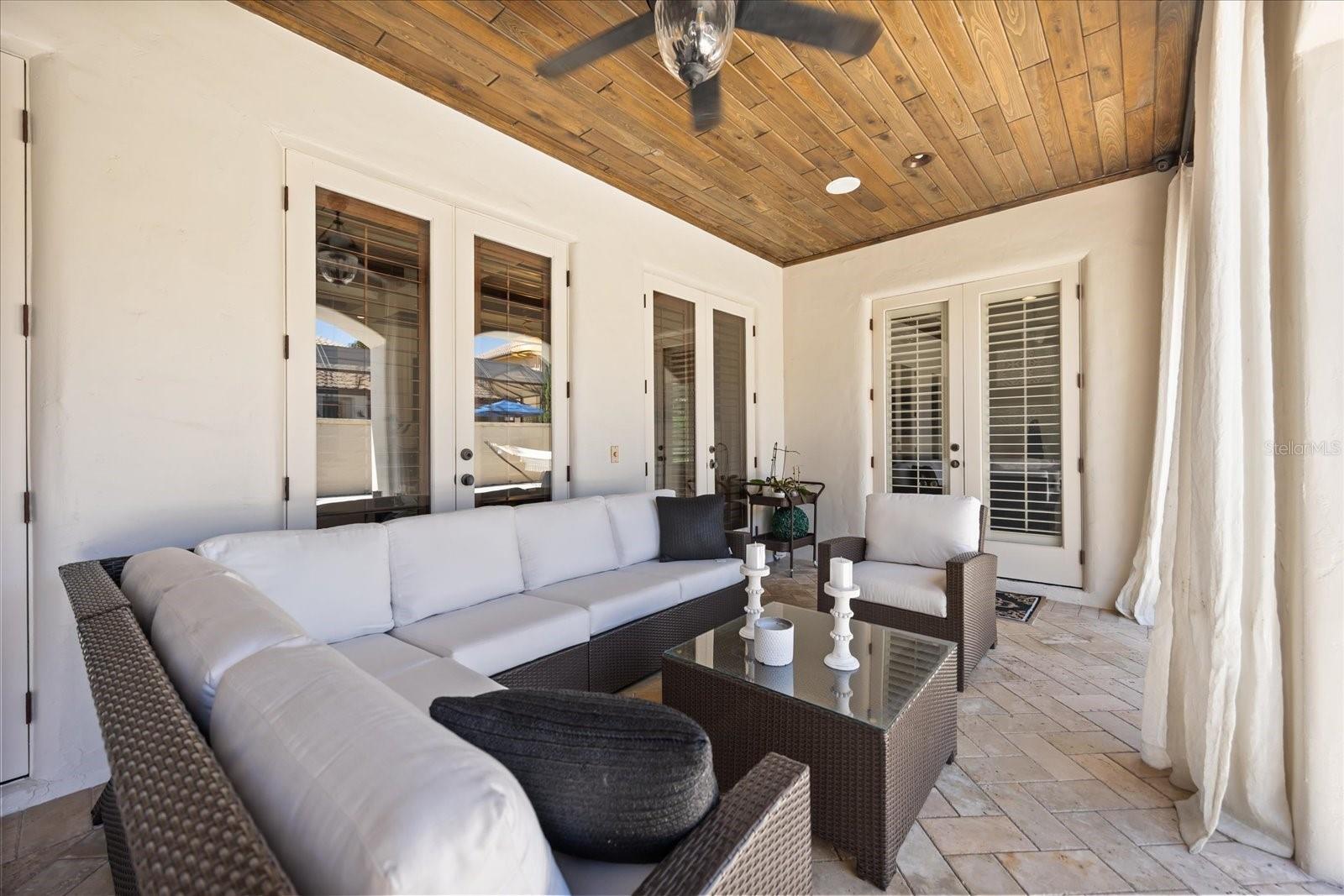 CASA DEL LAGO - Residential